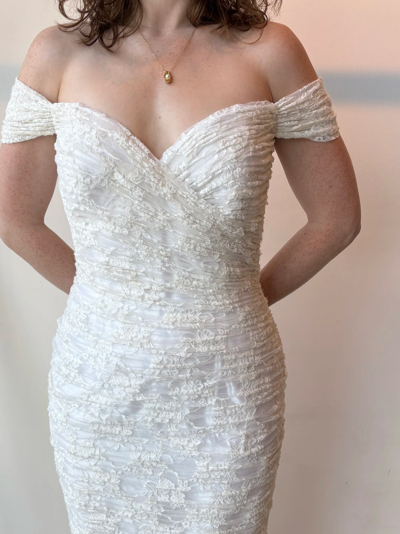 VICKY TIEL 80s White Lace Ruched Cap Sleeve Gown