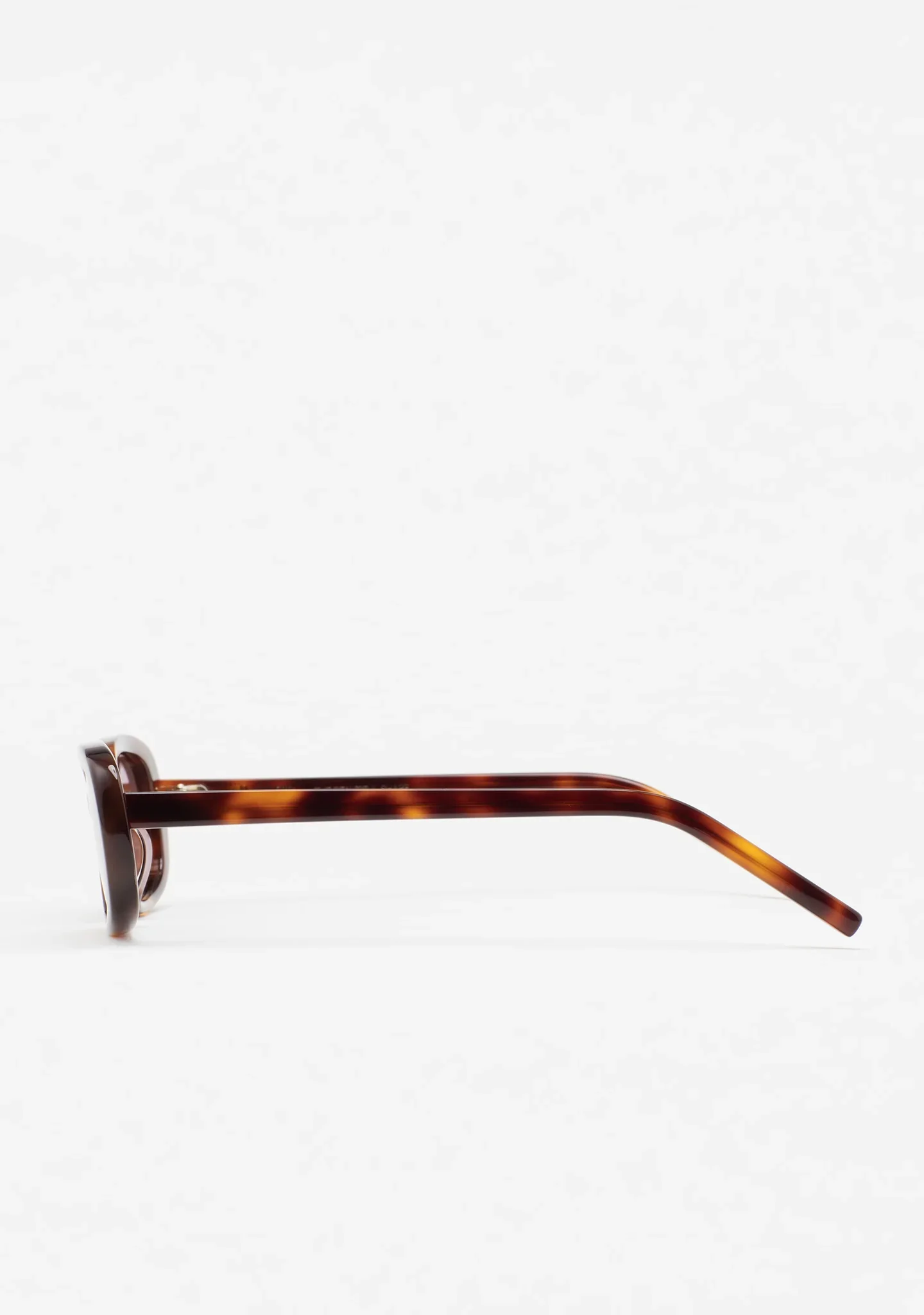 Kaleos-Stirling-A027303-03.webp