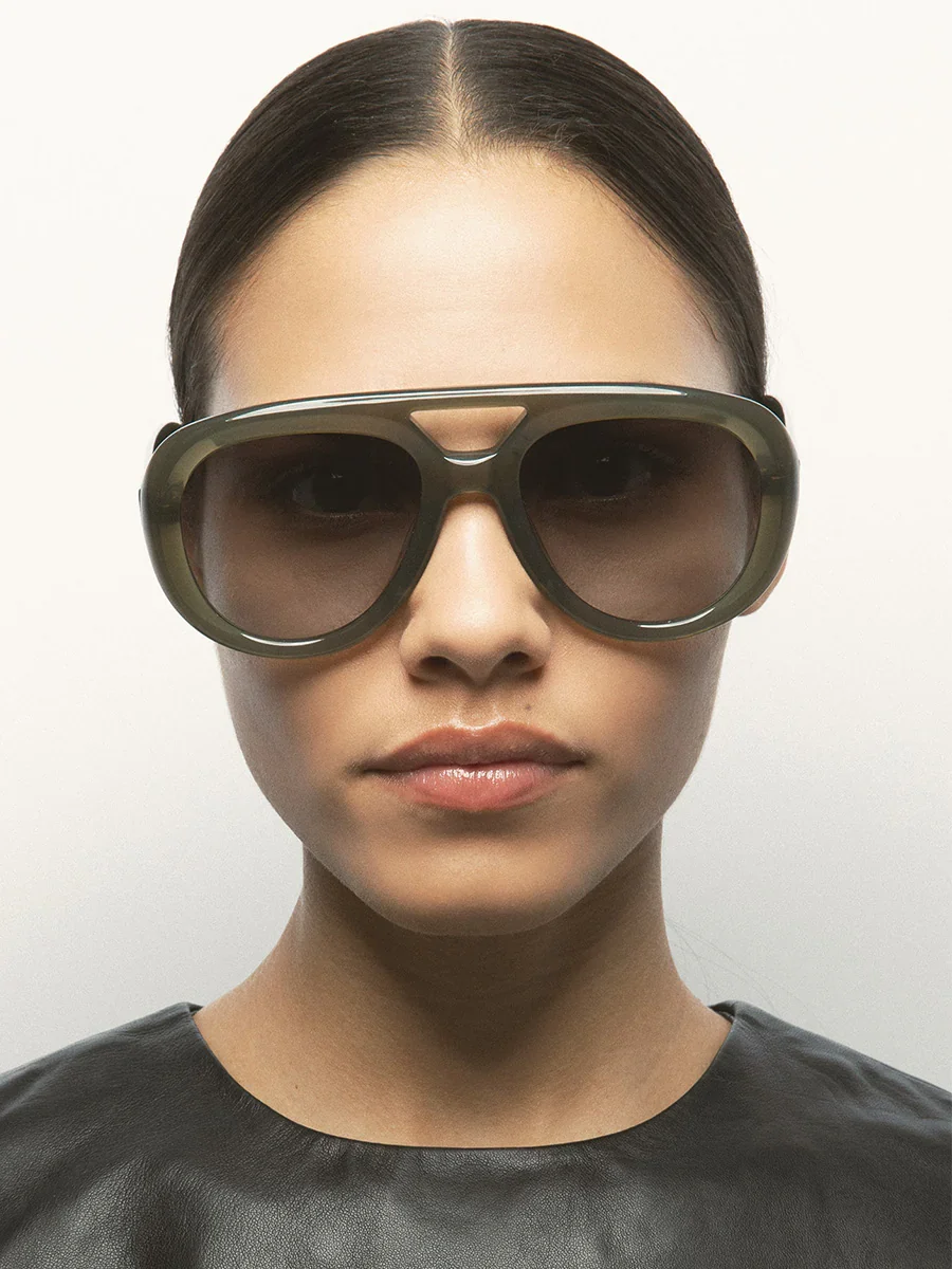 kaleos_porter_4_sunglasses_model.webp