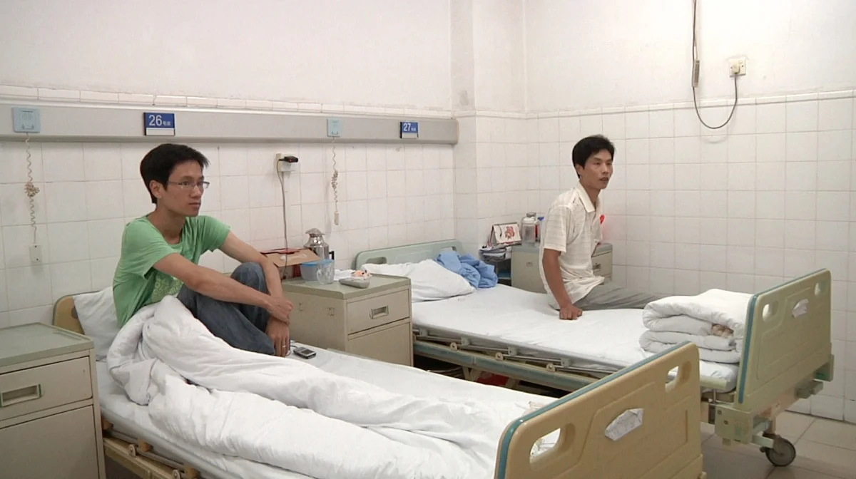 Workers poisoned on the job have been living in the hospital for years-b.jpg