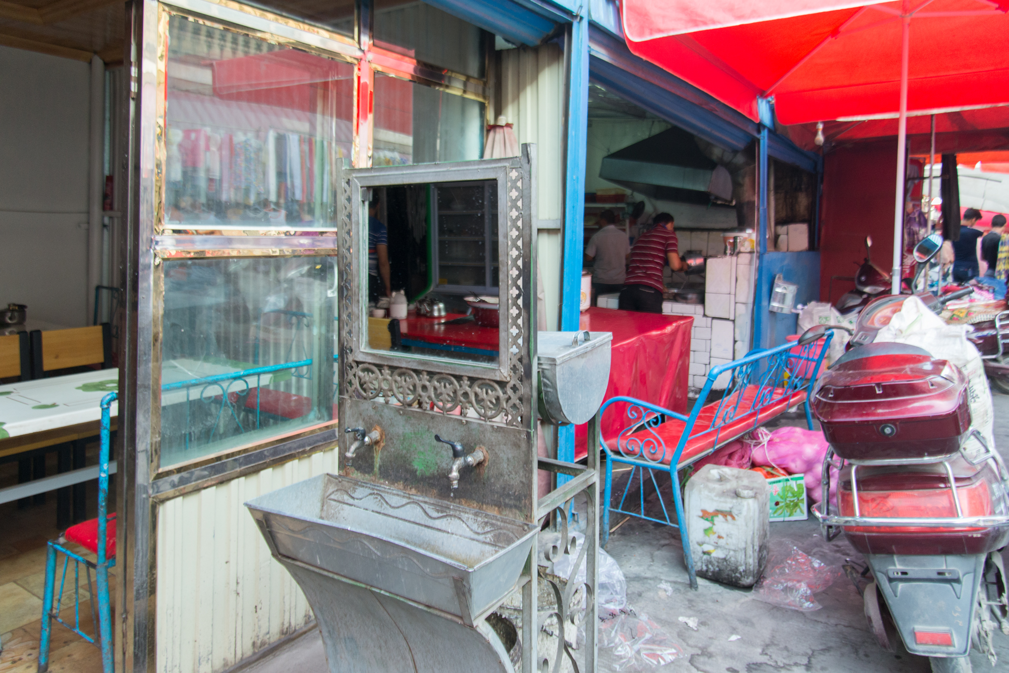 Streetside restaurant, Kashgar Bazaar