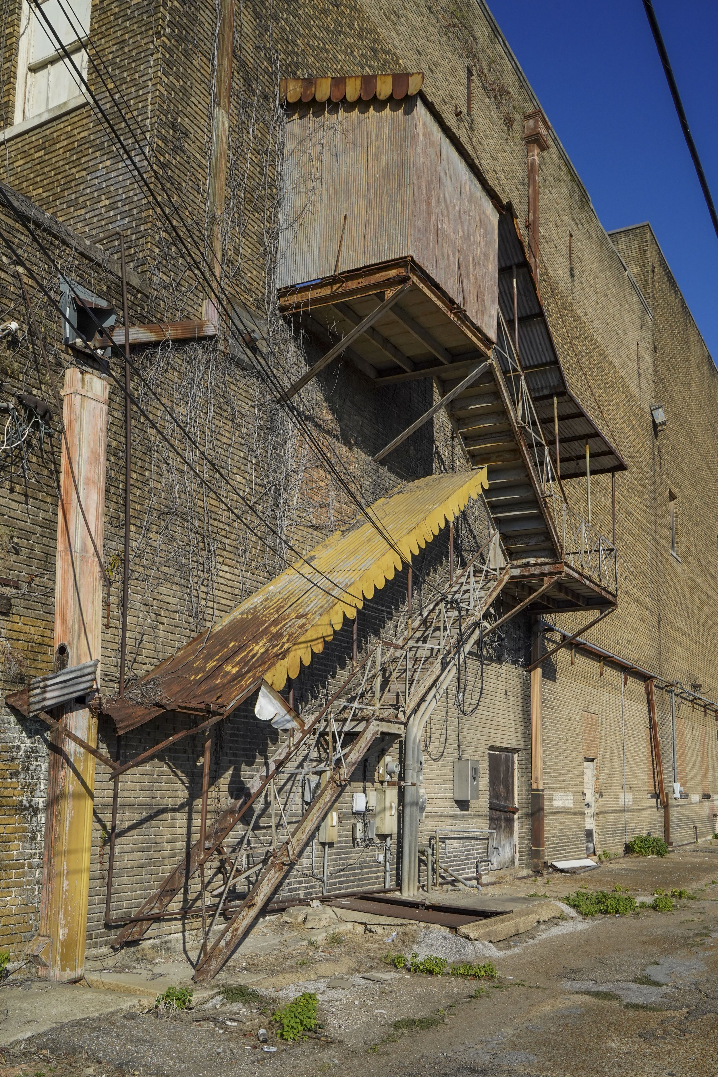 clarksdale, ms seperate movie theater entrance.jpg