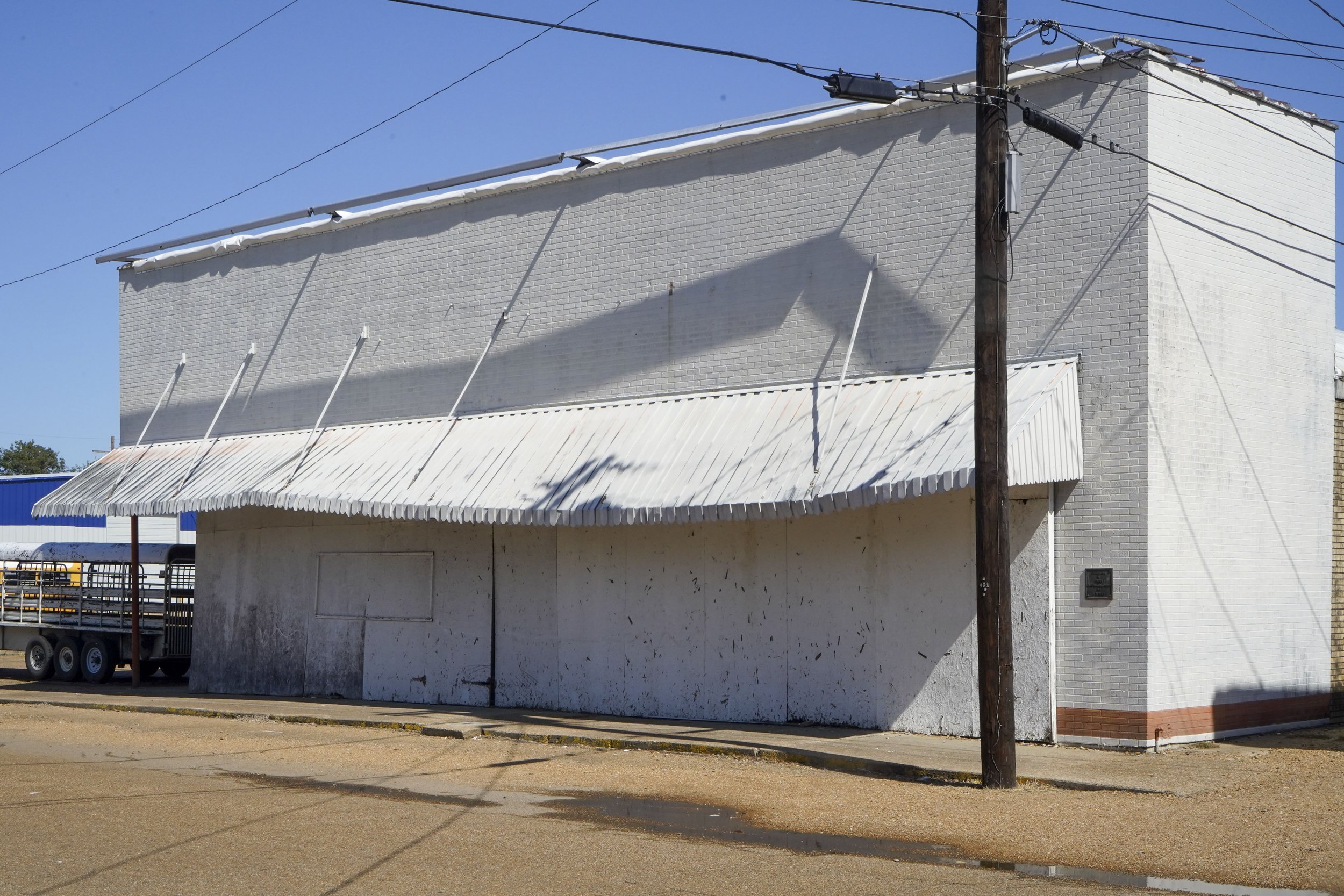 facade and shadow.jpg