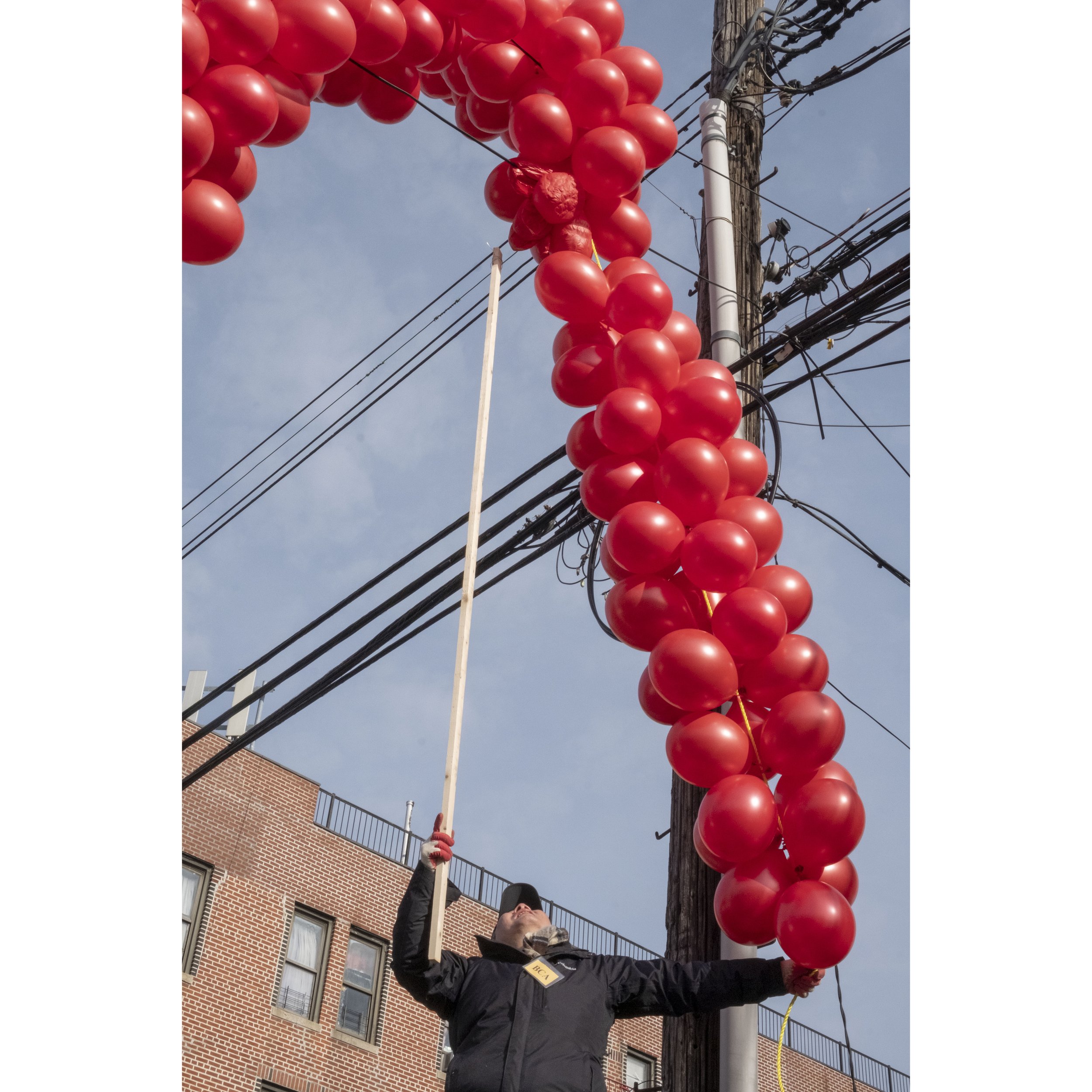 balloon wrangler.jpg