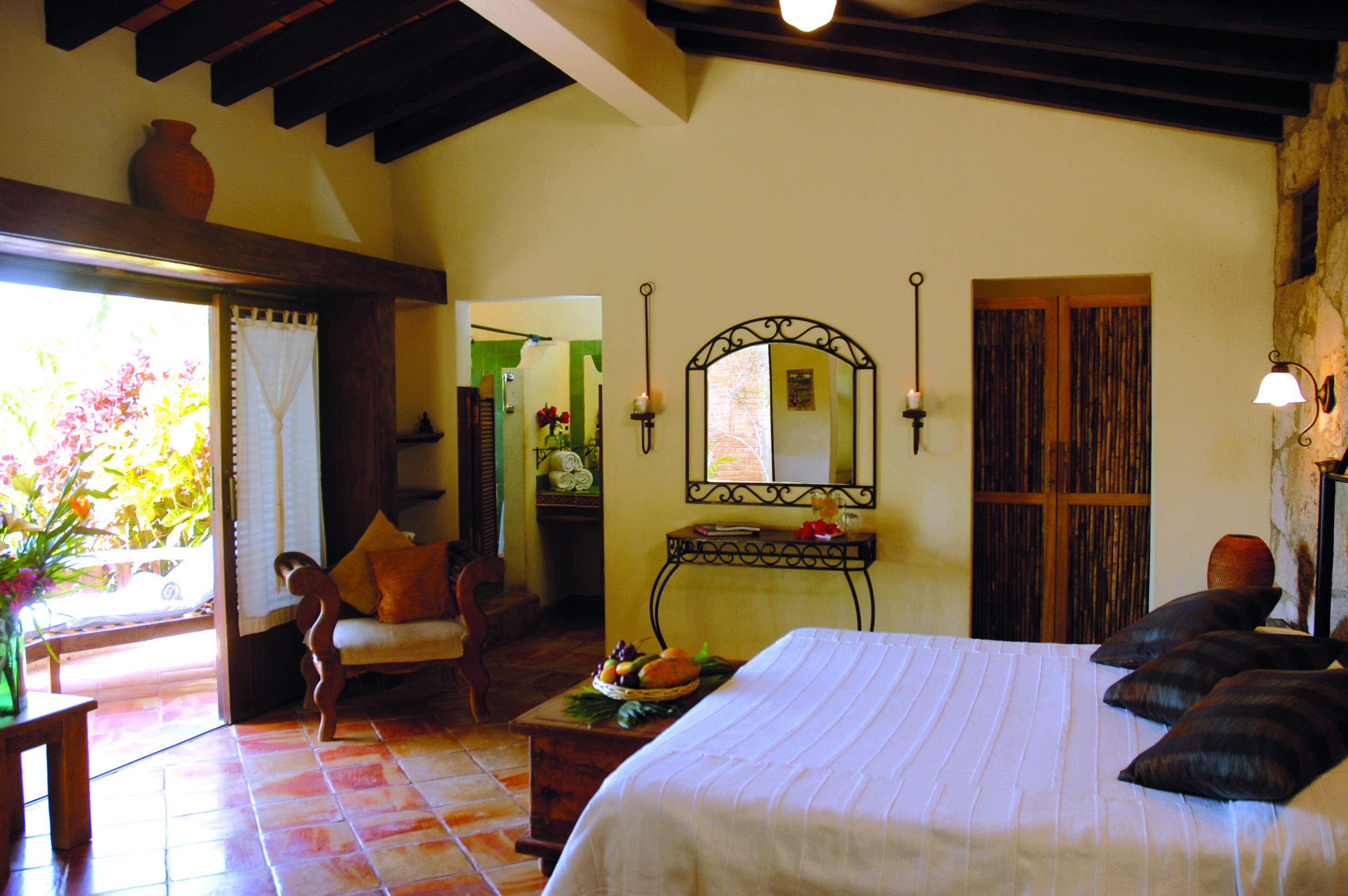 ROOM ACCOMMODATIONS