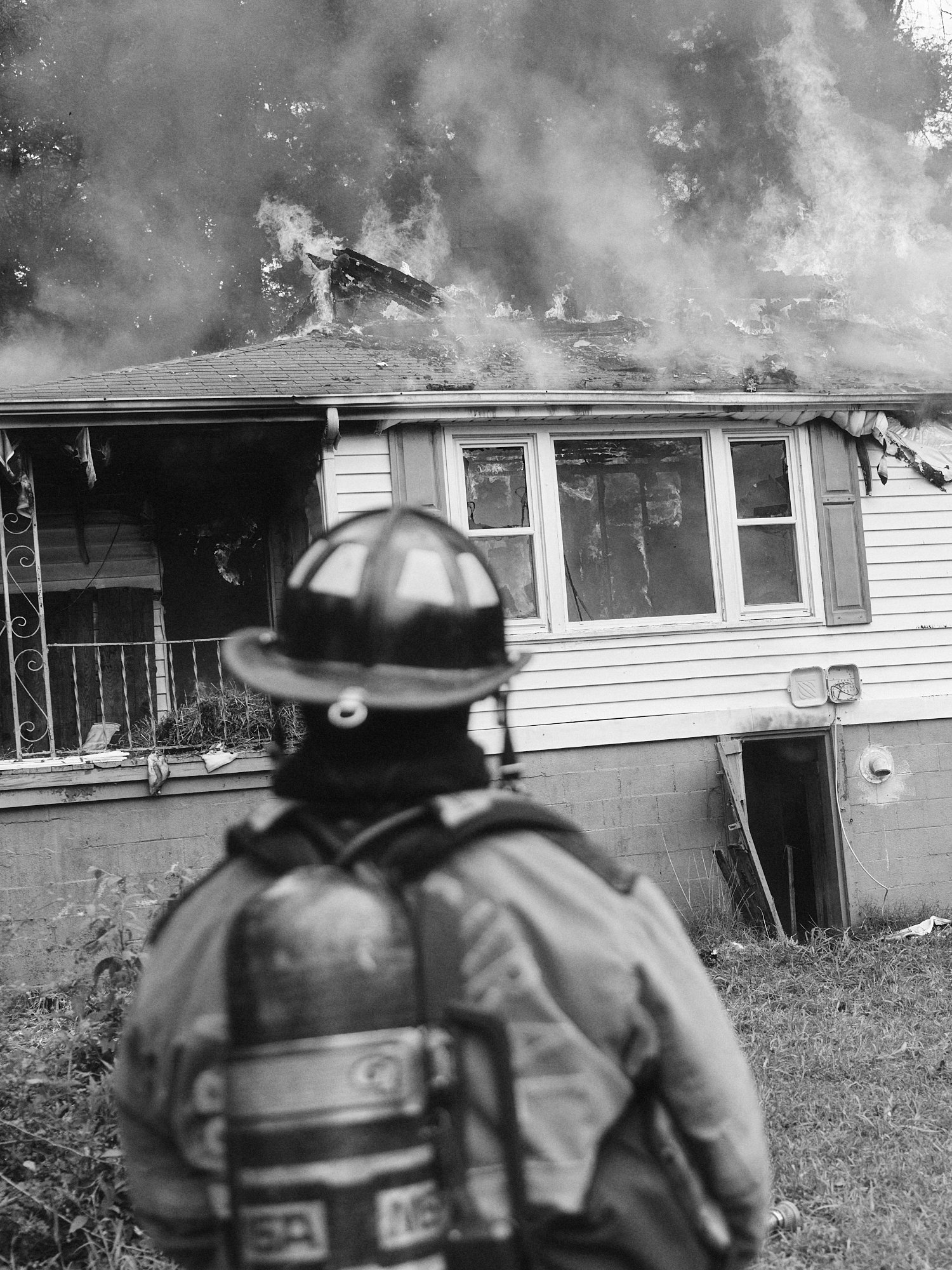 08.05.26_HILLSBOROUGH_FIRE_1584.jpg
