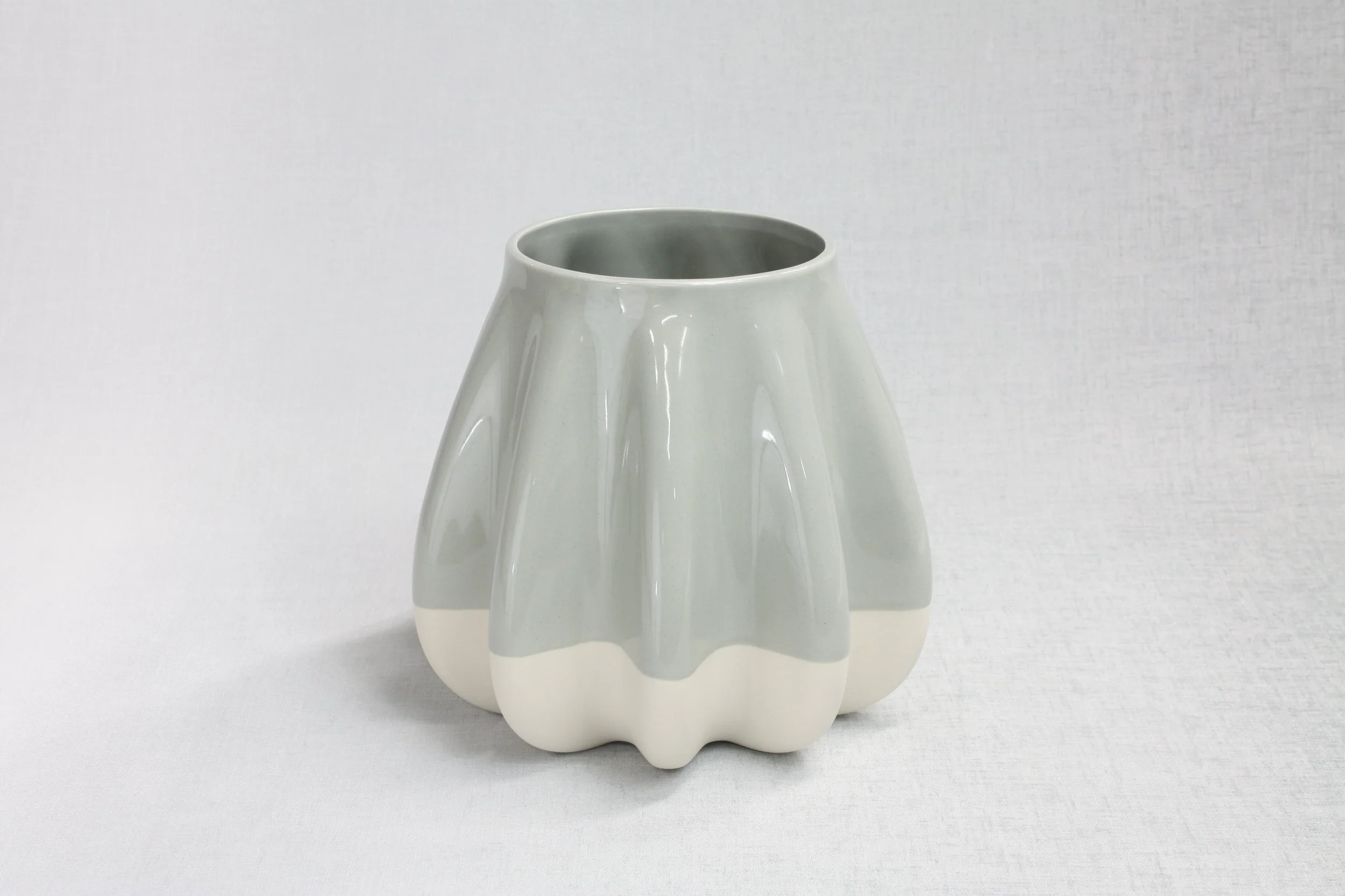 SageGrey_Modern_Ceramic_Vase