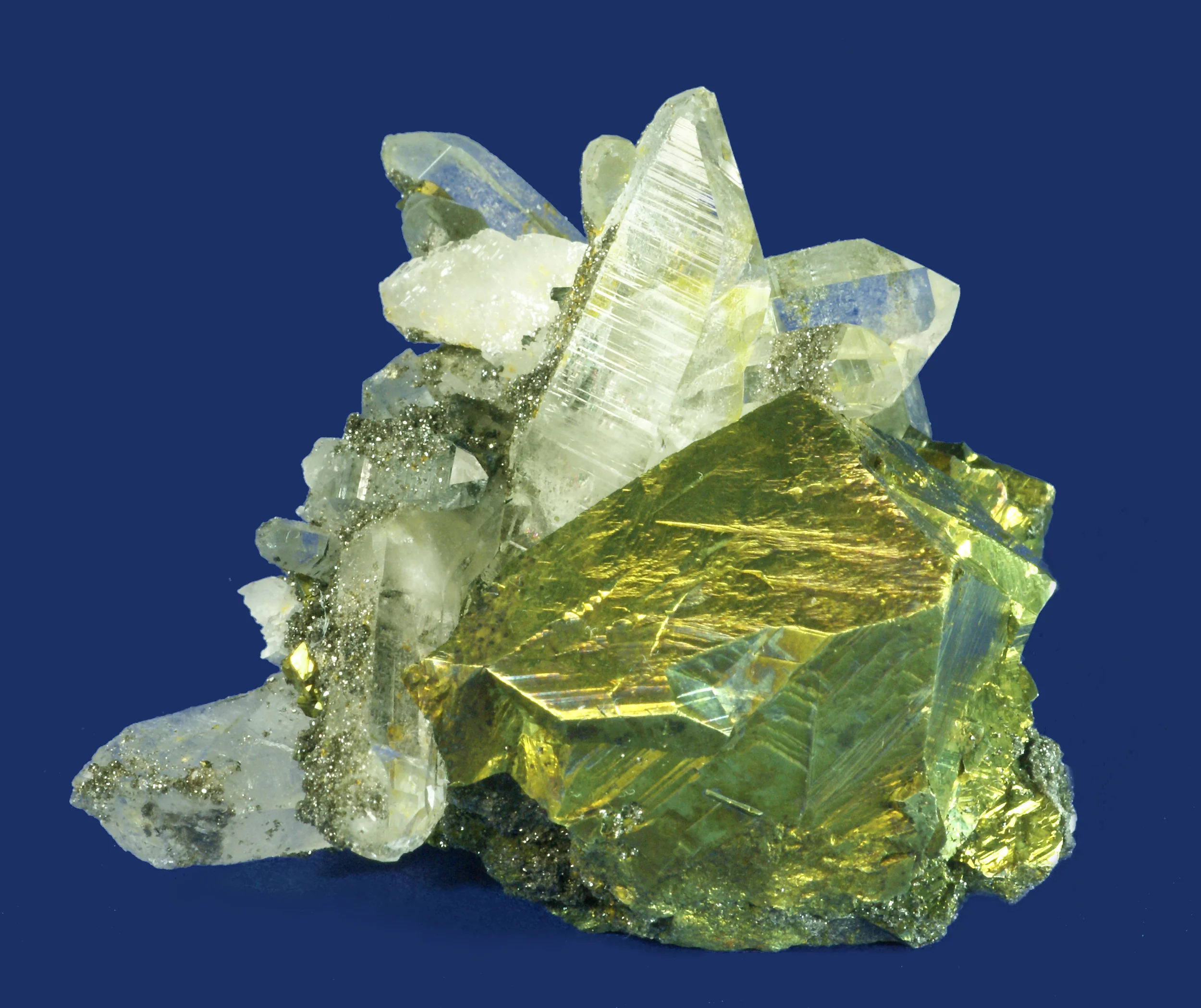 Chalcopyrite twin xl on Quartz xls (Ottens book p. 450)
