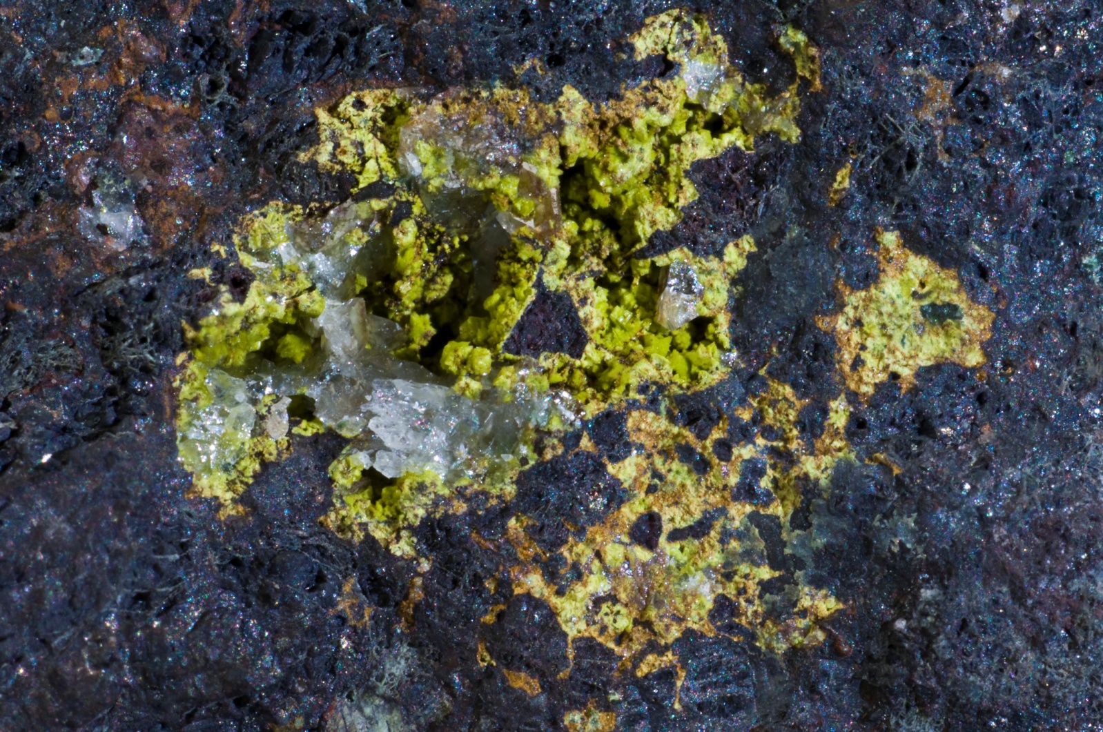 Ludjibaite