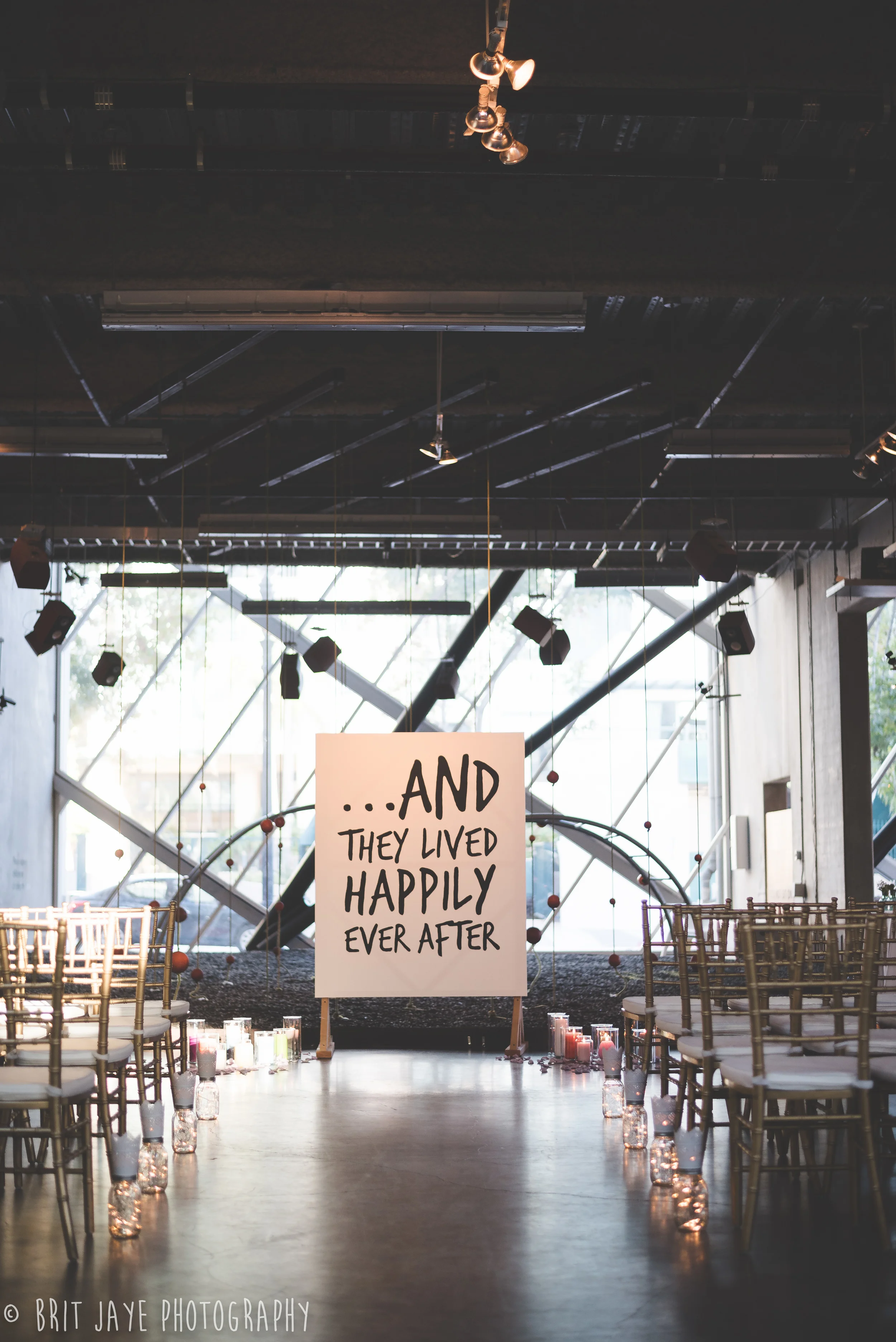 SanDiegoNewChildrensMuseumWedding-10-3.jpg