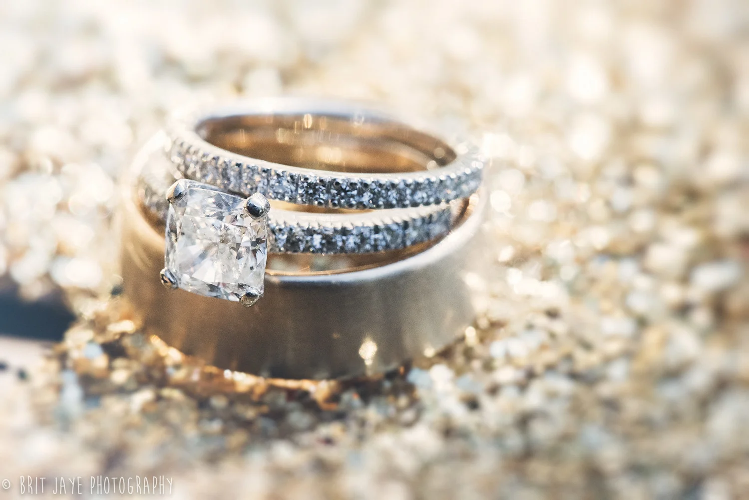 SanDiegoweddingphotographyringphotoGold.jpeg