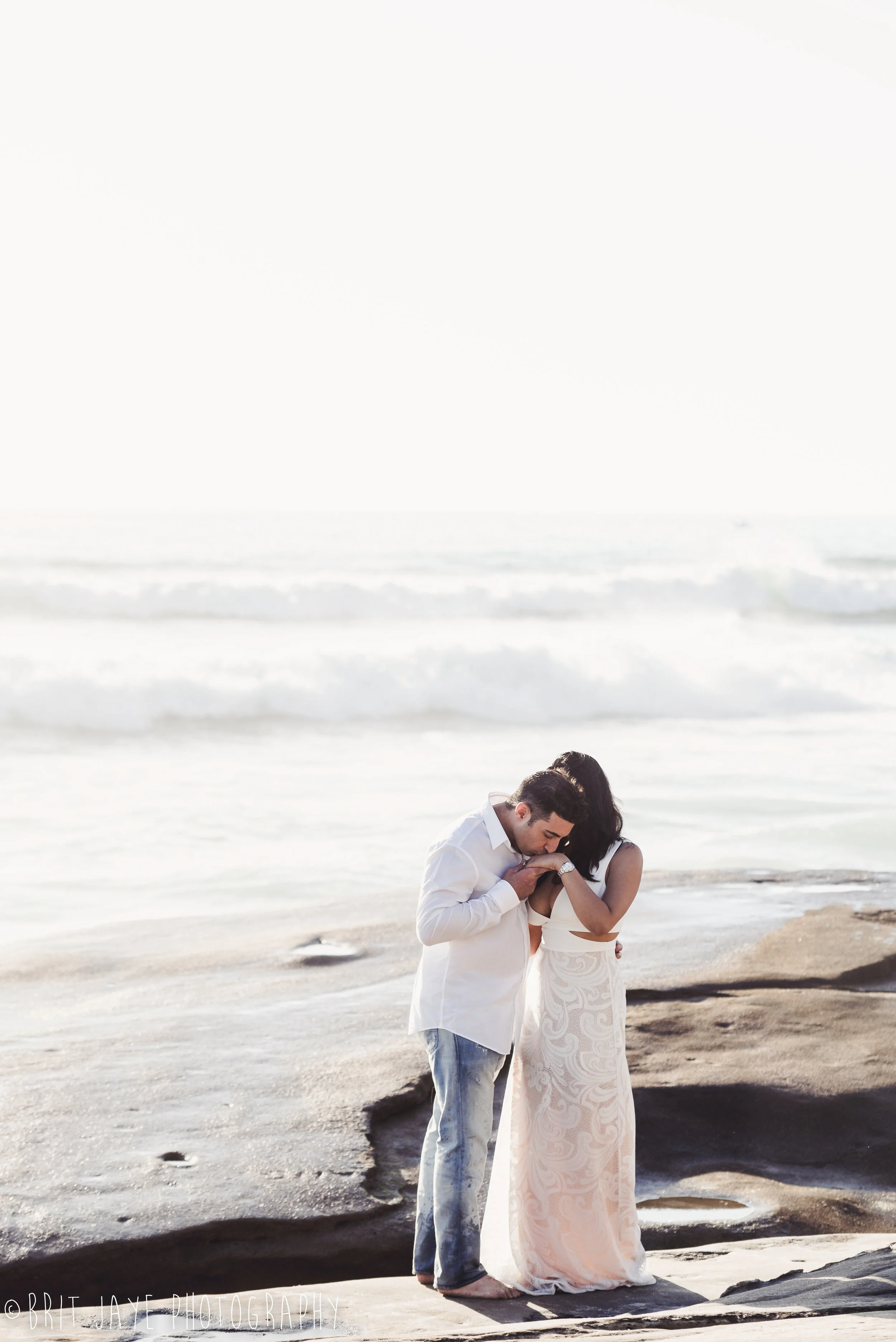 Couples Photo Session At Windansea Beach Ohio Wedding Photography
