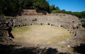 Anfiteatro-Sutri.jpg