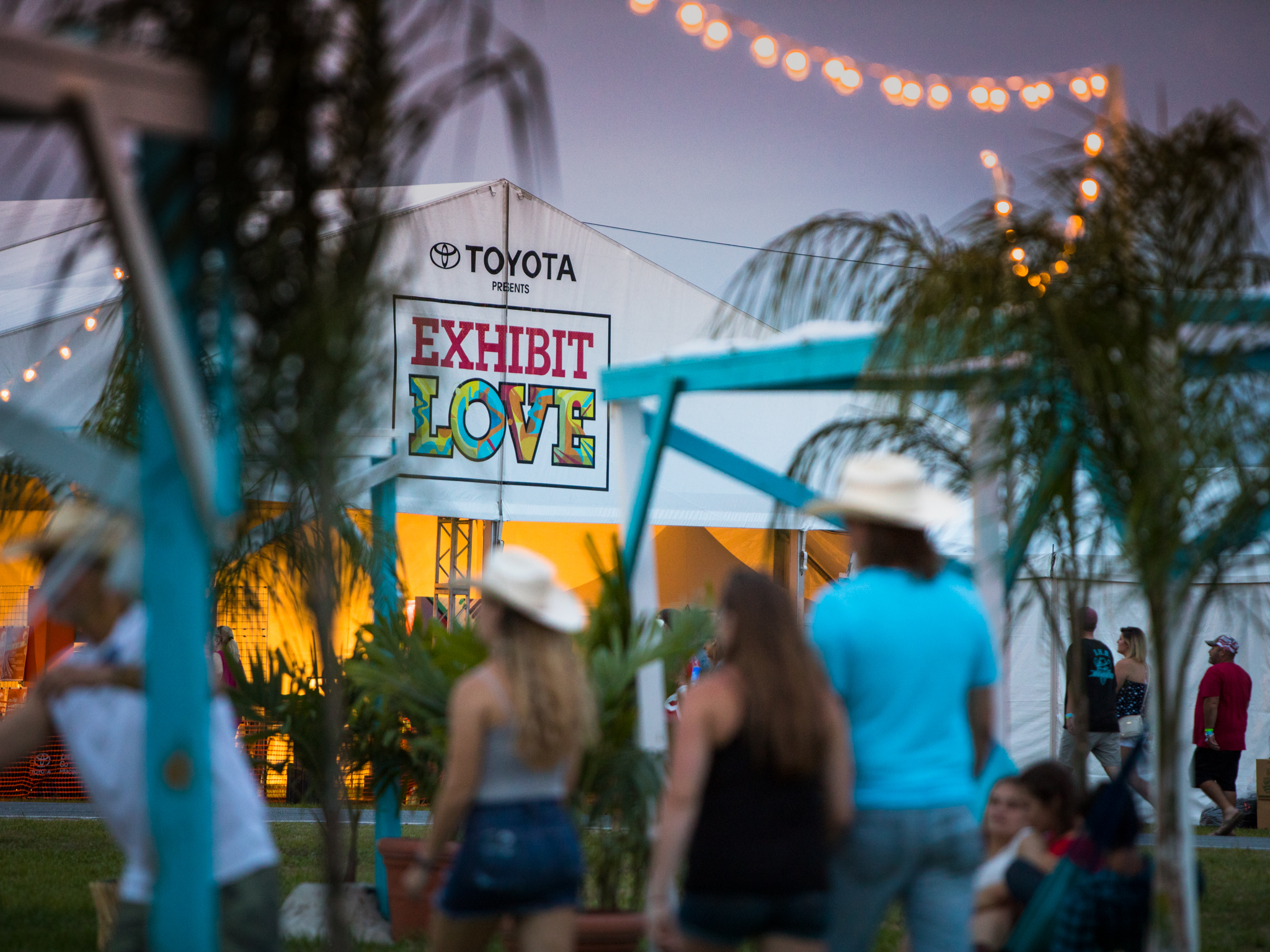 country500exhibitlove.jpg