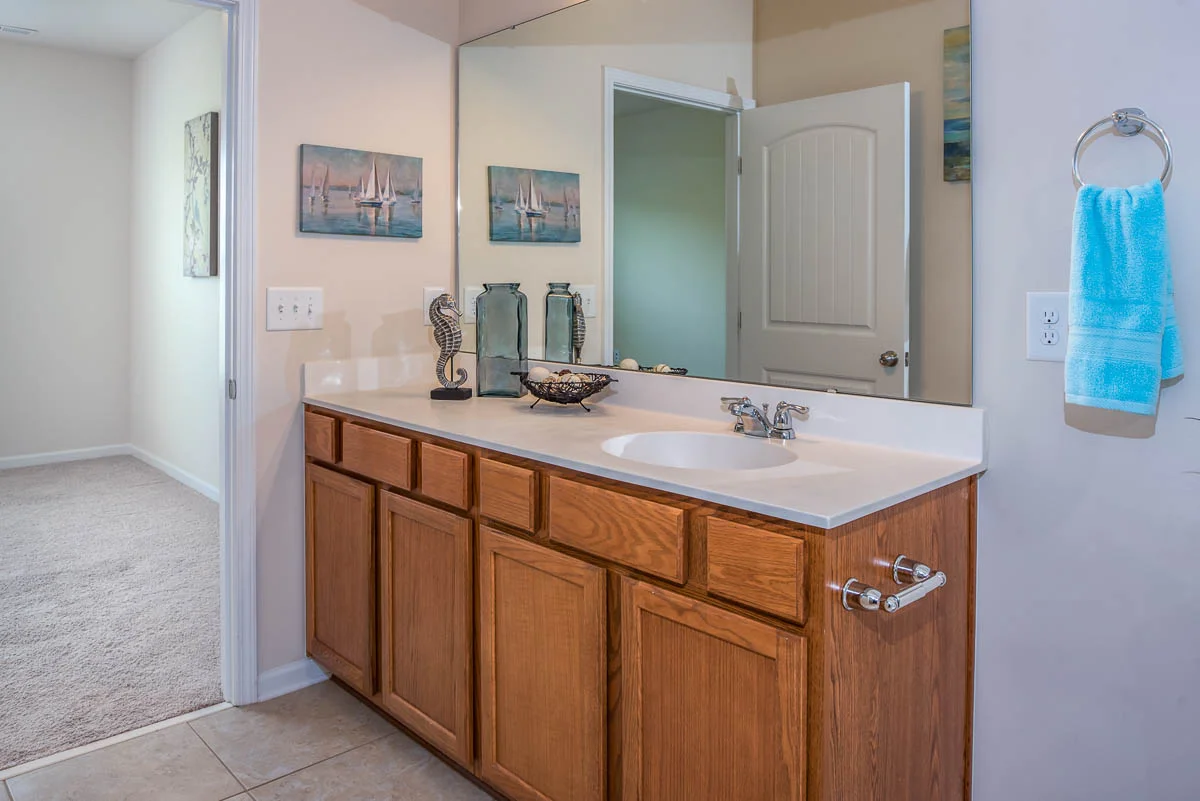 18 206 Rosedale Cr Dr--11.jpg