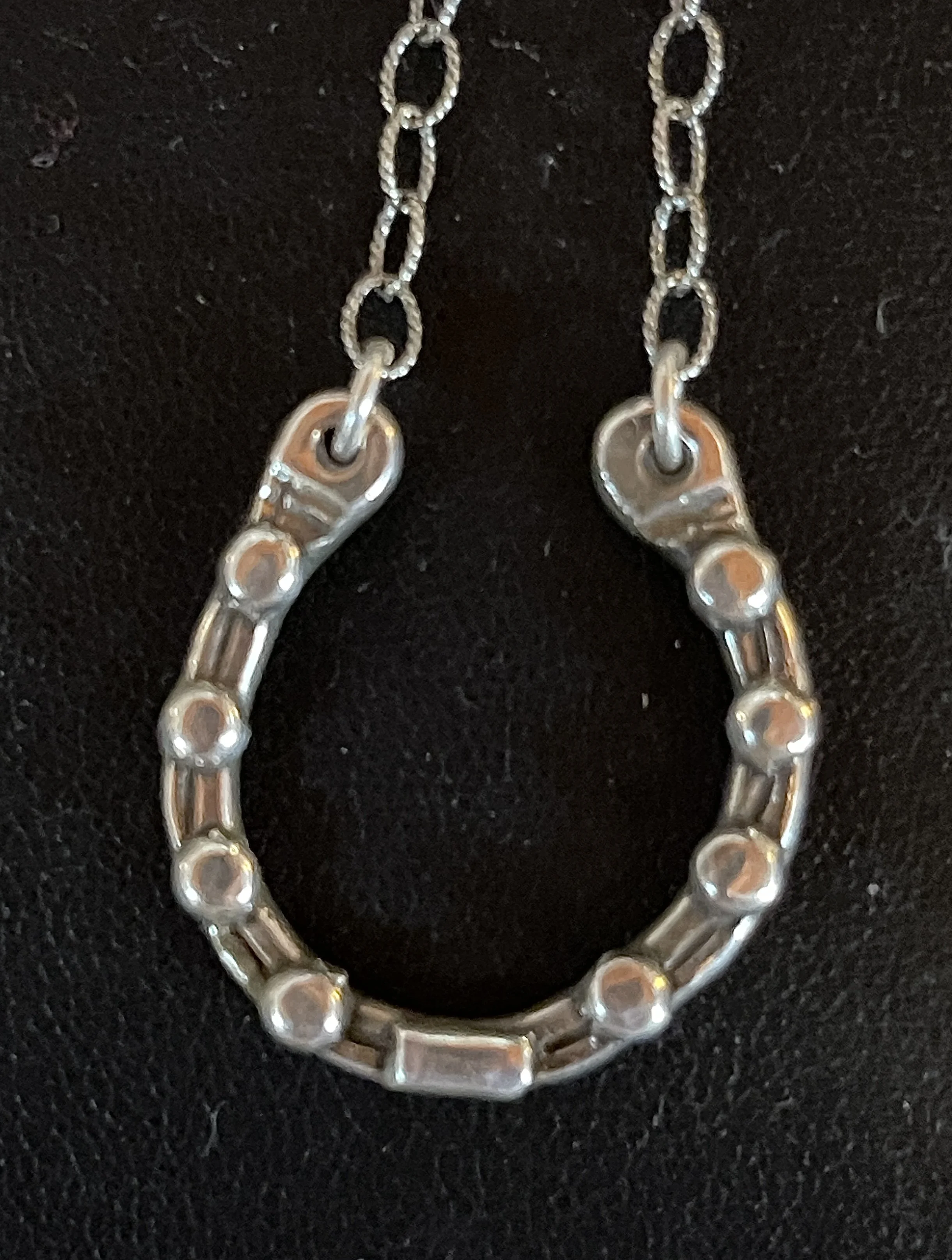 Horseshoe necklace