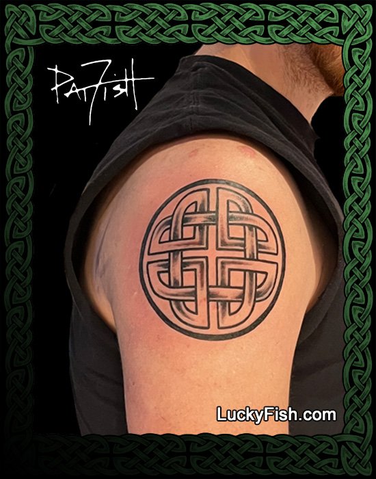 Tattoos Of Ancient Celtic Symbols To Protect Yourself | Simbolos celtas  tatuajes, Tatuajes celtas, Tatuaje céltico