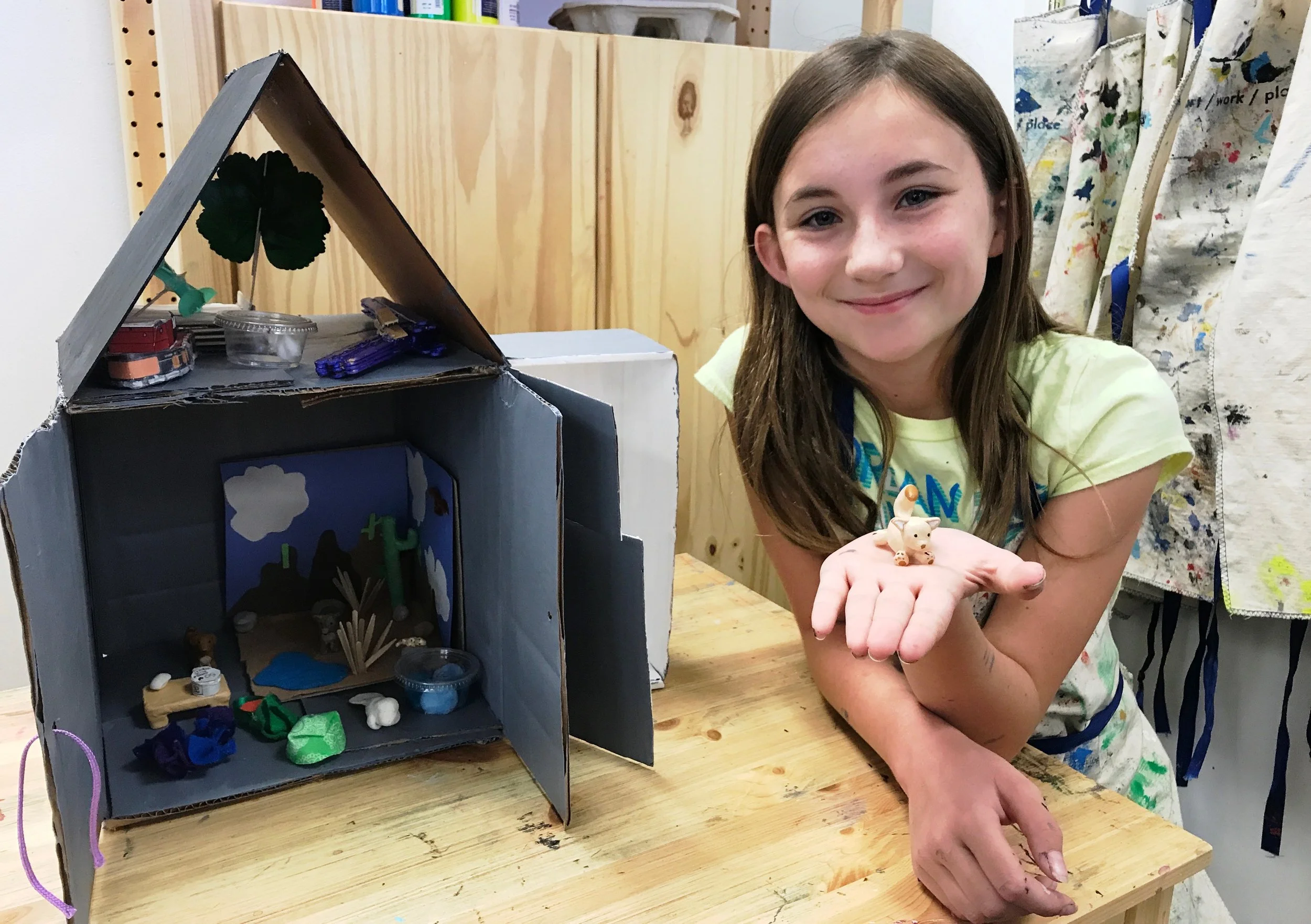 summer intensive Sophi Gilbert with final diorama Making Minis SAI 2017.jpg
