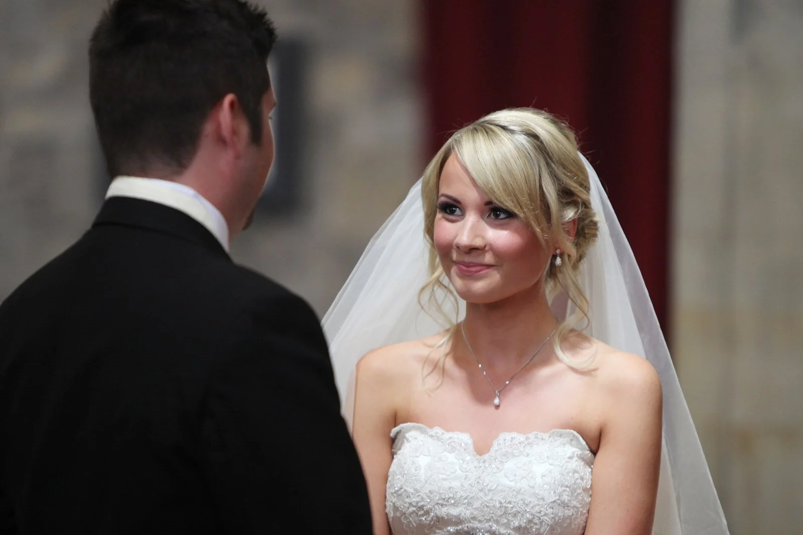 SURREY MAKEUP ARTIST 