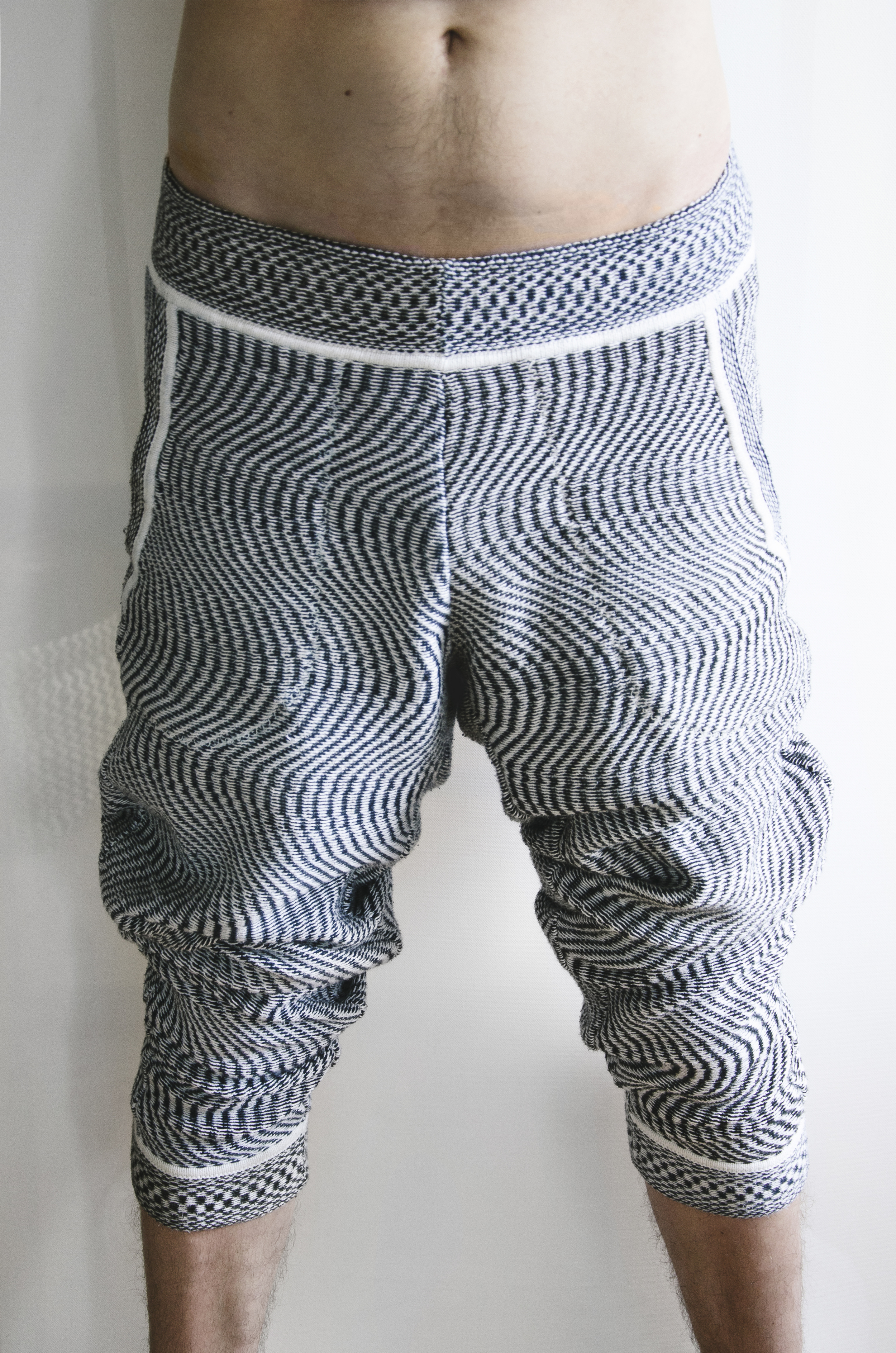 MOIRÉ KNIT PANTS