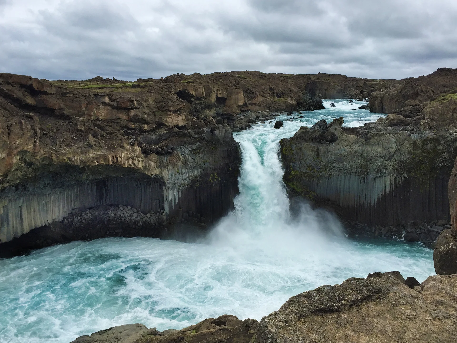 aldeyjarfoss-2676792_1920.jpg
