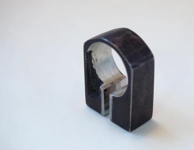 DGM Proj3 Confront 3 two mirrors rings