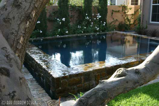 stone-pool-reflective-with-overflow-edge-jones-newport-ridge-north.jpg