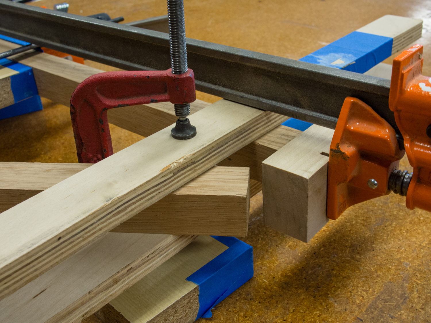 Close up of the clamping set up