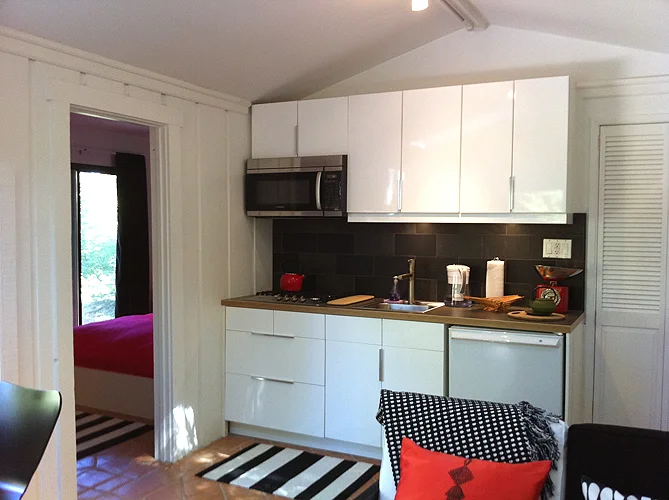 Guest House / &nbsp;Kitchen / &nbsp;Living room