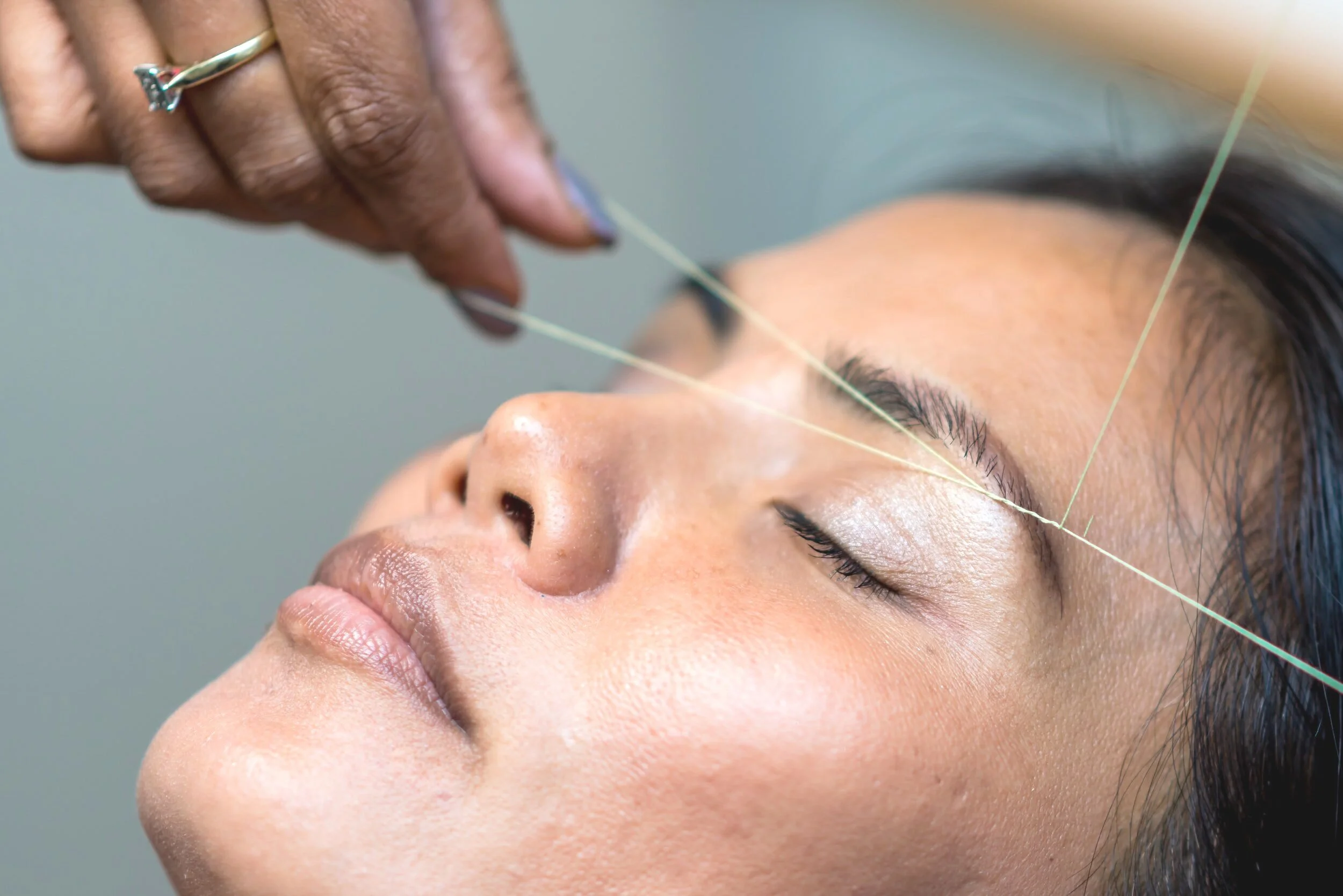 For giving precision to the eyebrows