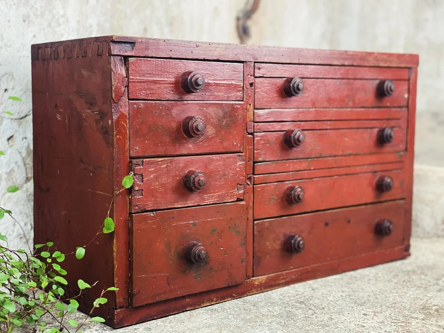 Now on the website!

Sourced from a local pub, this rustic small set of drawers are full of character and charm. 

#welshantiques #vintage #antique #industrialdecor #supportsmallbusiness #interior #decorativeantiques #decorative #interiors #interiord