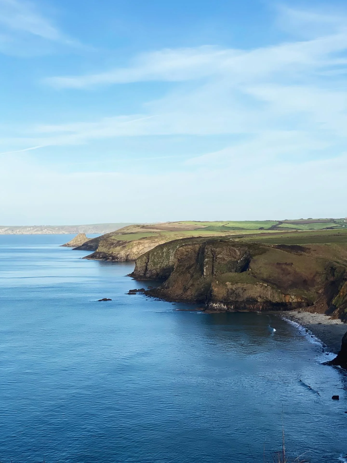 Epic seascapes all around. 

edwardbowieart.com

#artist #artwork #painting #seascapeart #seascapepainting