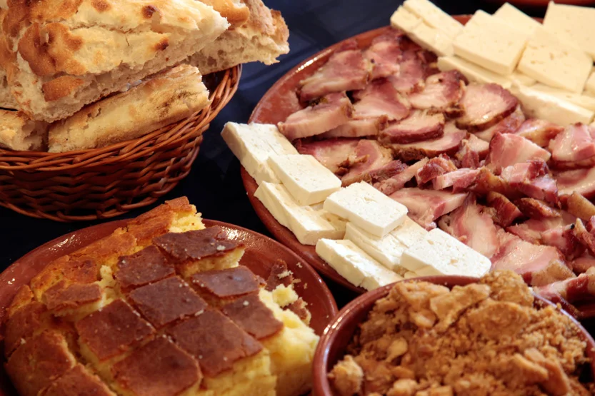 Repas à l'auberge de Rajac