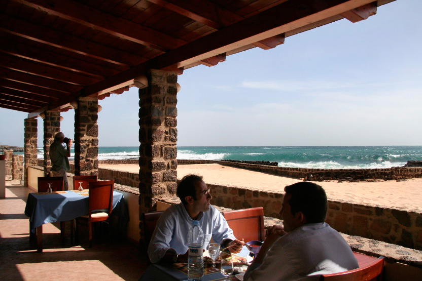 'Ca da Mosto' Restaurant, face à la mer, à Pedra de Lume