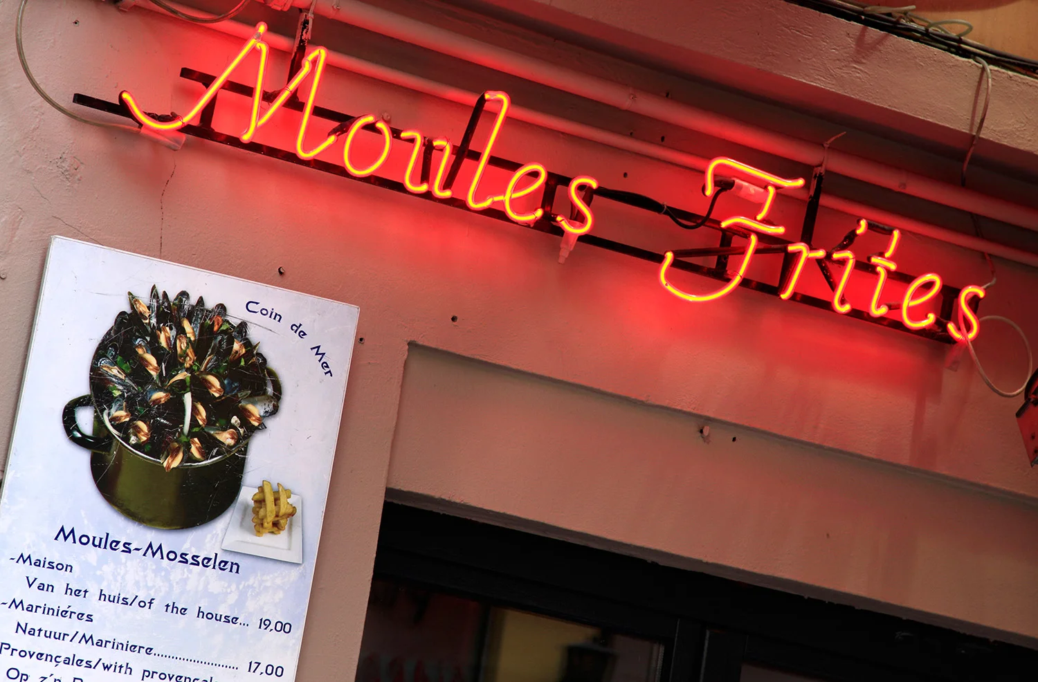 Rue des Bouchers, the tourist trap