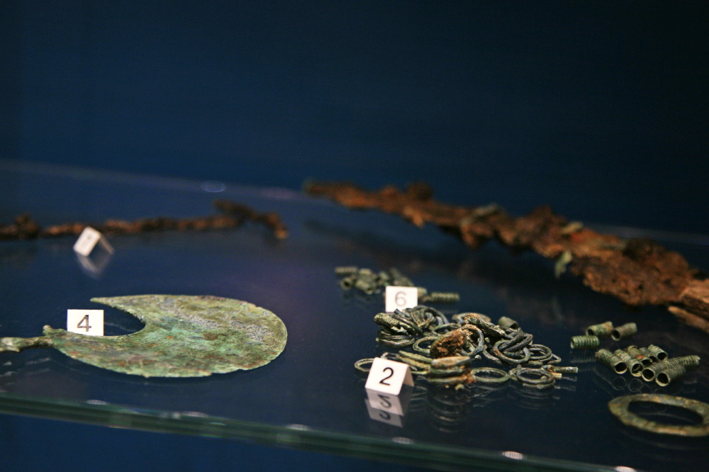 Bijoux en bronze des Picènes, Musée du Palais des Prieurs