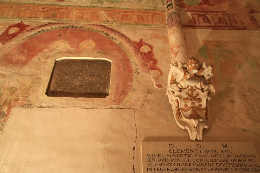 Chapelle (crypte) Farfense (12e-13e s.), Eglise S. Francesco de Montegiorgio