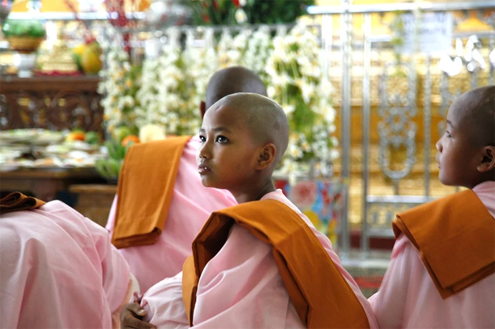 Novice nuns