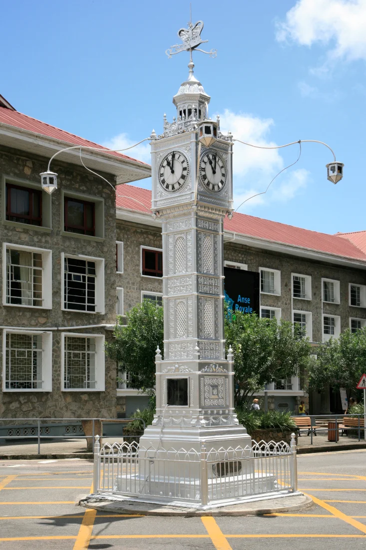 Le rond-point "Big Ben" au centre de Victoria, sur Mahé