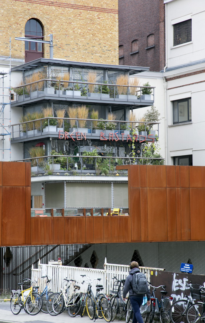Nouveau Bar/resto accolé au Vooruit © JJ Serol