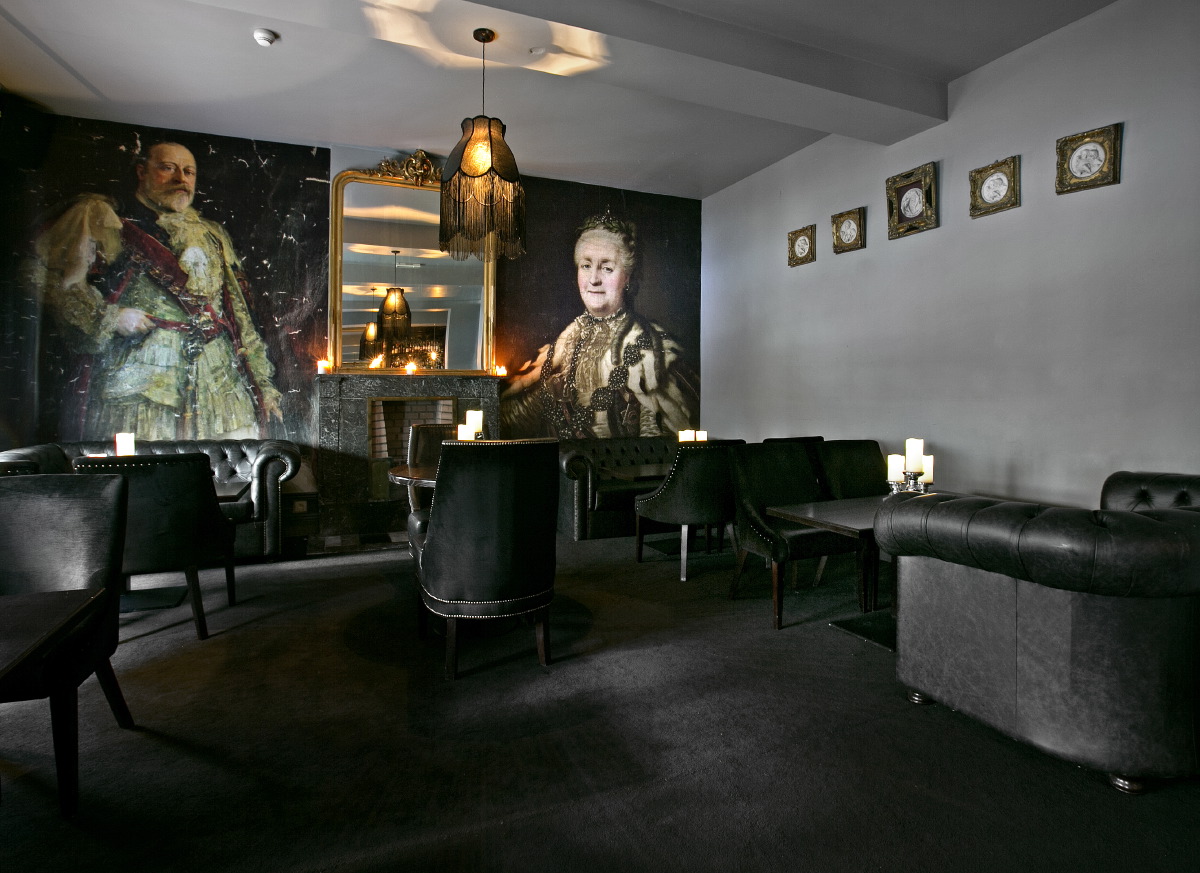 Harpers Cafe © JJ Serol