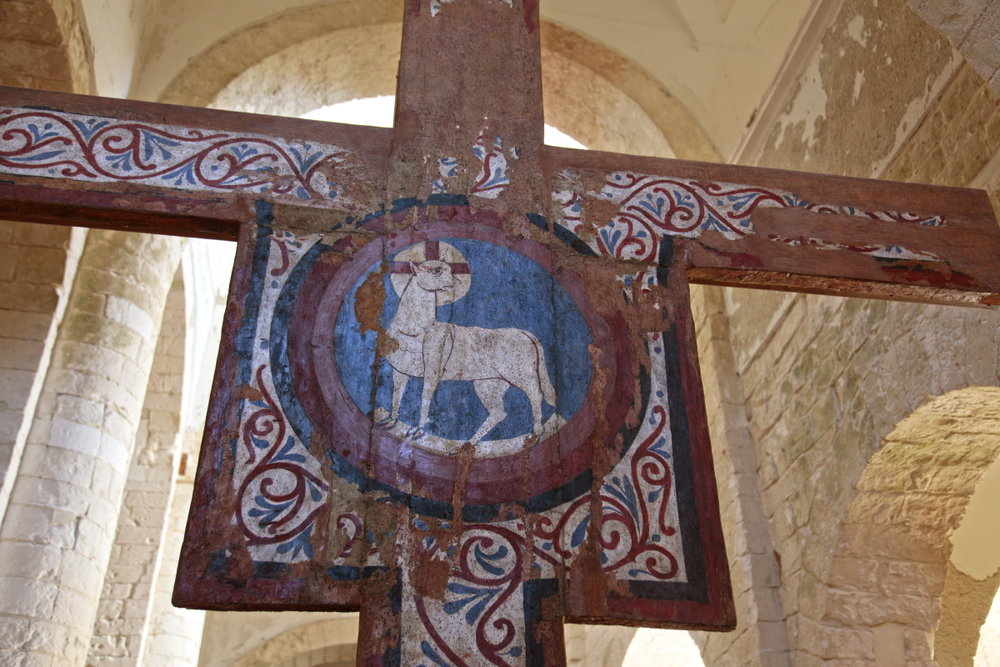 Dans l'église médiévale de Ste Marie de la Mer, San Nicola, Tremiti