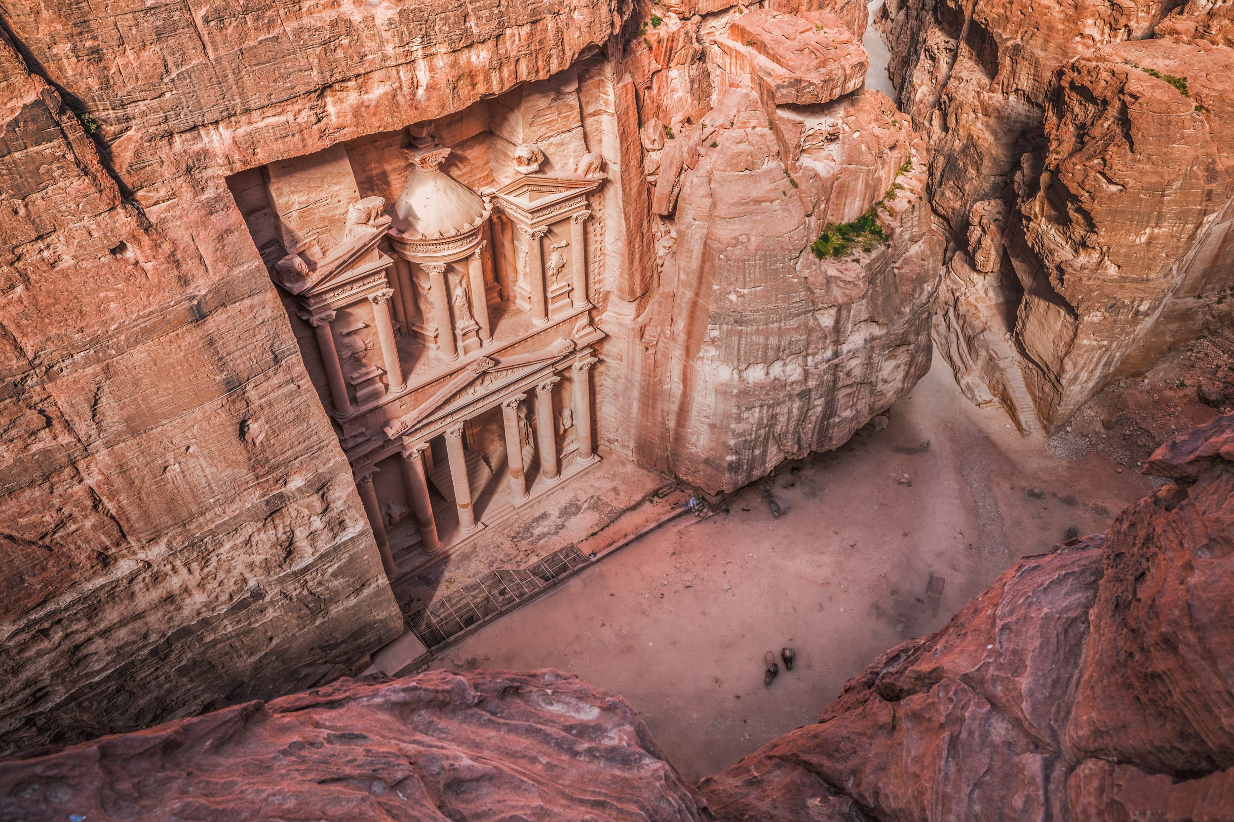 Ali-Barqawi-Studios-Explore-Series-Travel-Adventure-Jordan-Trail-Thru-Hike-2019-Day-13-Petra-Break-day-0001.jpg