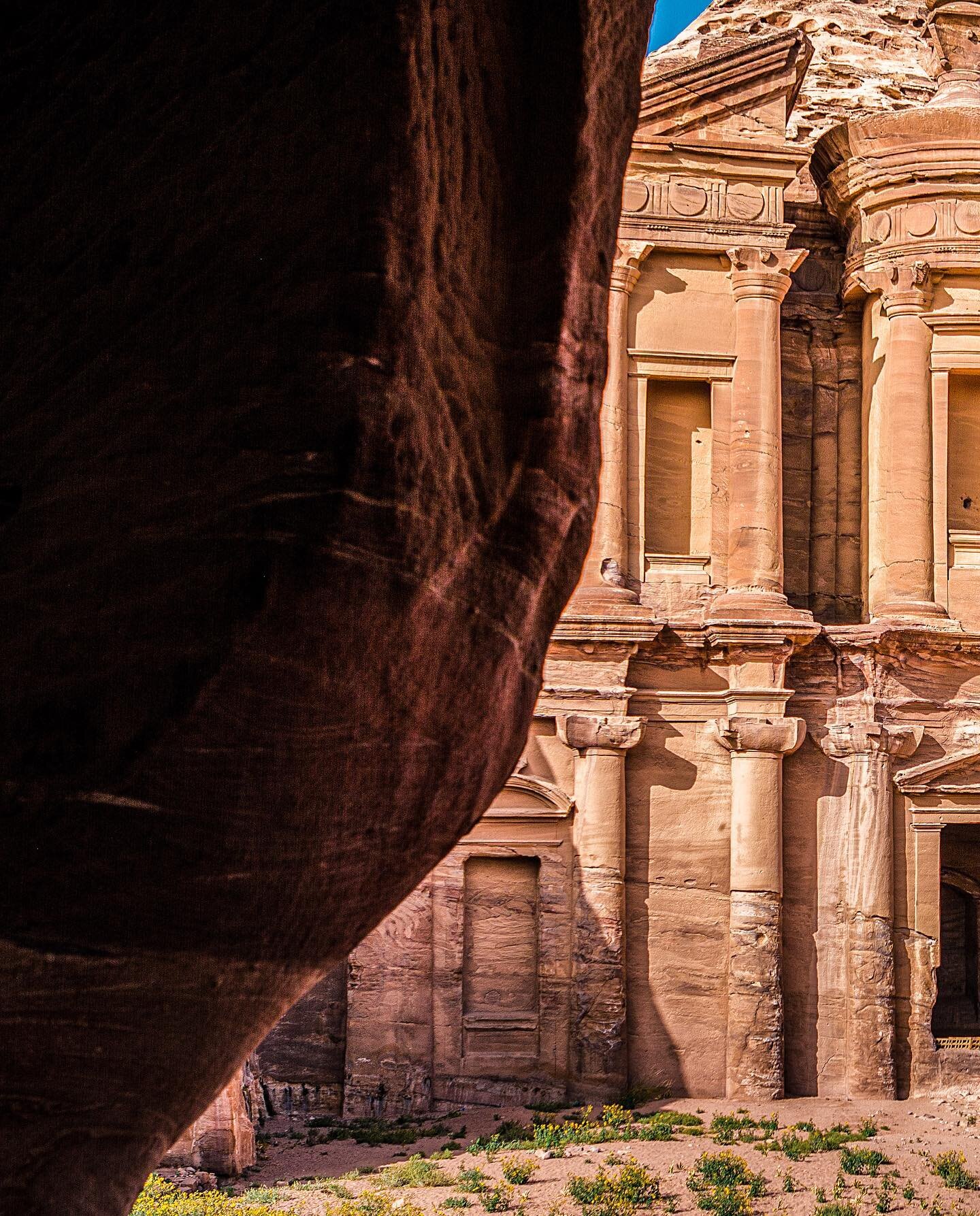 Everlasting...
👉 swipe for the full panoramic view of the monastery, and if you would like to order a print, check out the link in bio
.
.
.
🖼 the Monastery at Petra .

📸 Captured during the Petra back-trail hike with friends.

📷 Shot with @canon