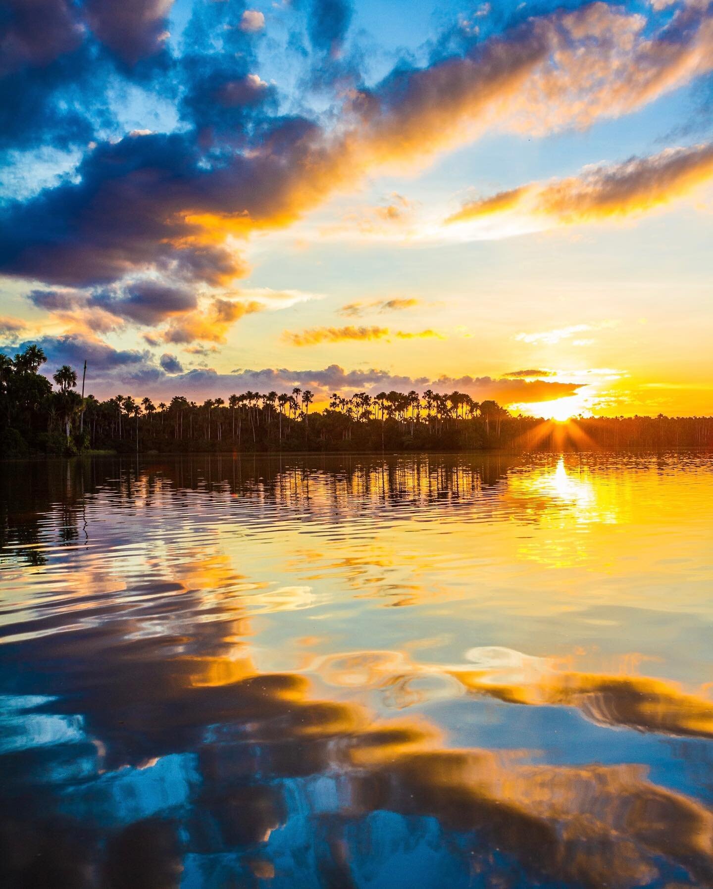 Amazonia Energy...
👉 If you would like to buy a print, check out the link in bio
.
.
.
🖼 Sunset at the Amazon in Peru.

📸 Captured during a trip to Peru back in 2016.

📷 Shot with @canonme 7D ( 24-70mm f/2.8 )

💻 Edited with Adobe Lightroom Clas