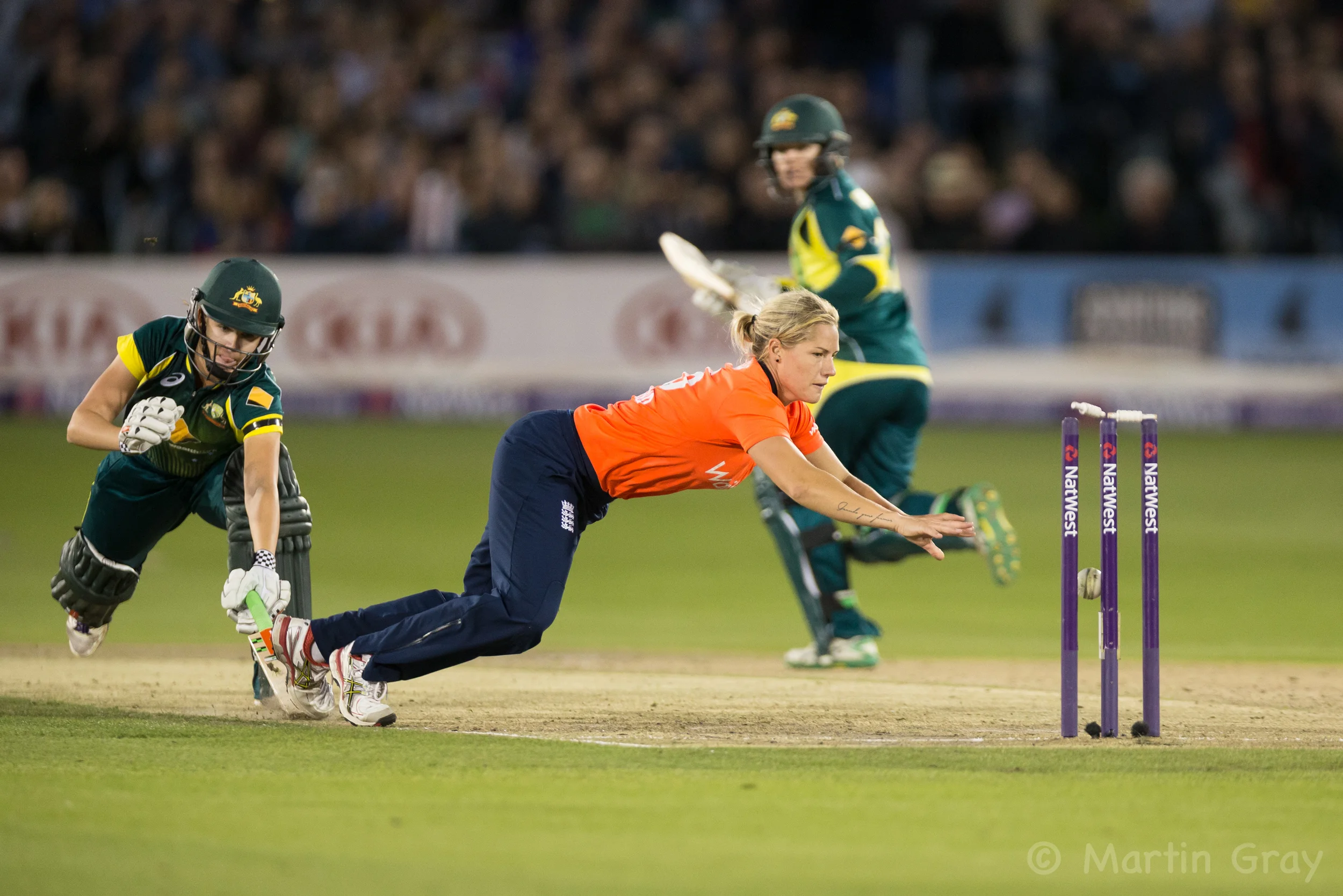 Katherine Brunt run out-1321.jpg