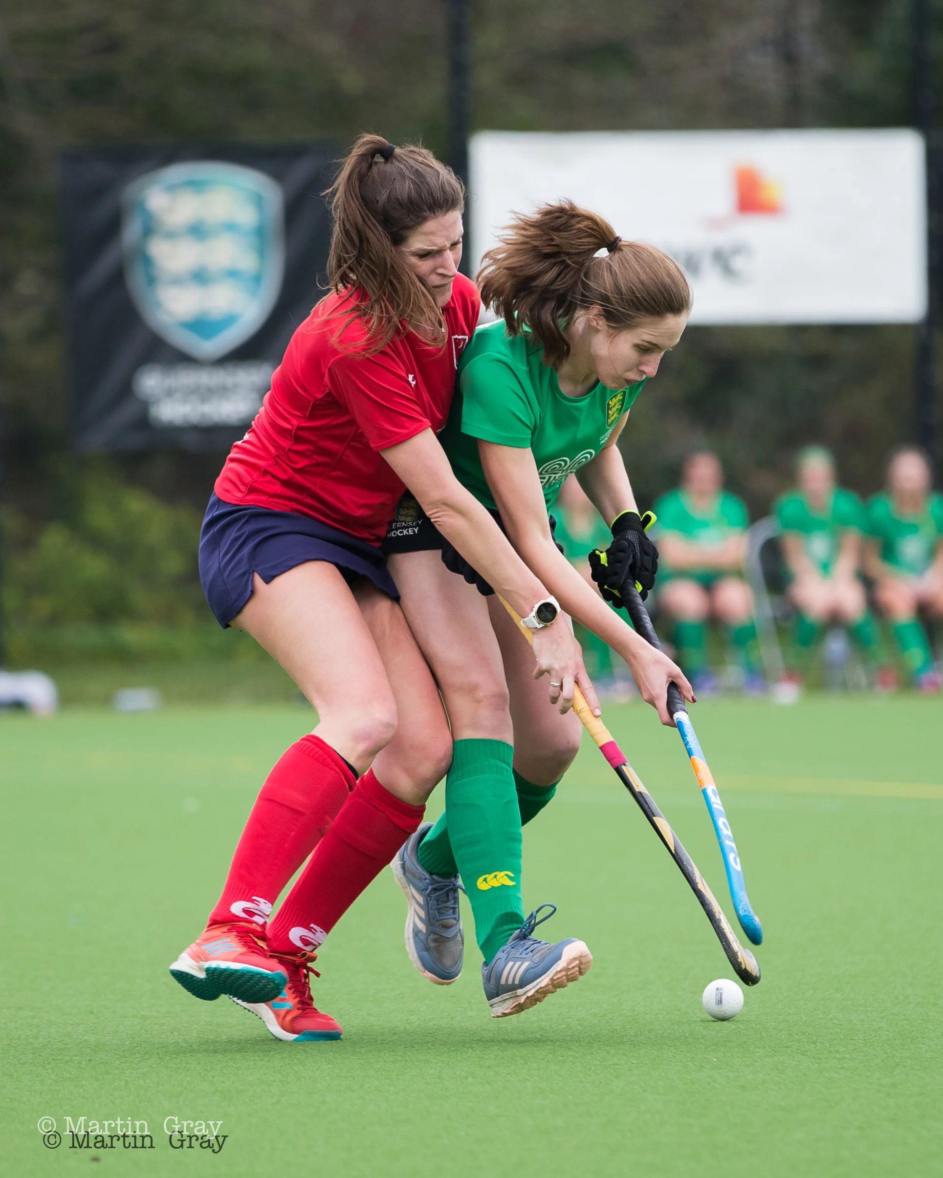Guernsey battle hard for possession-4004.jpg