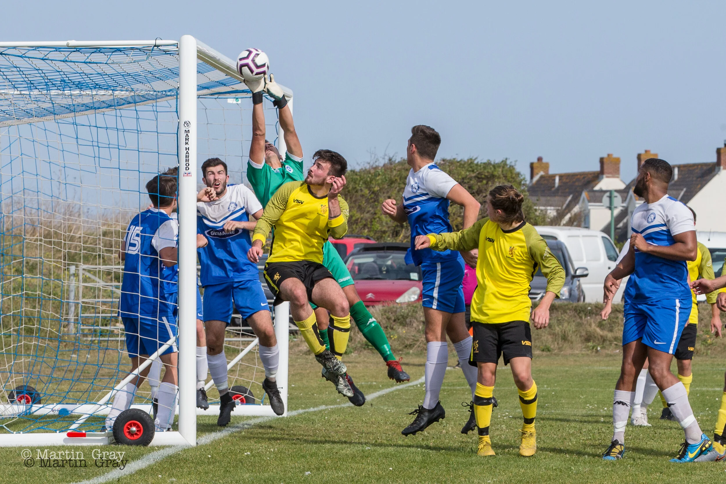 Adam Bullock saves from an Alderney corner-6000.jpg