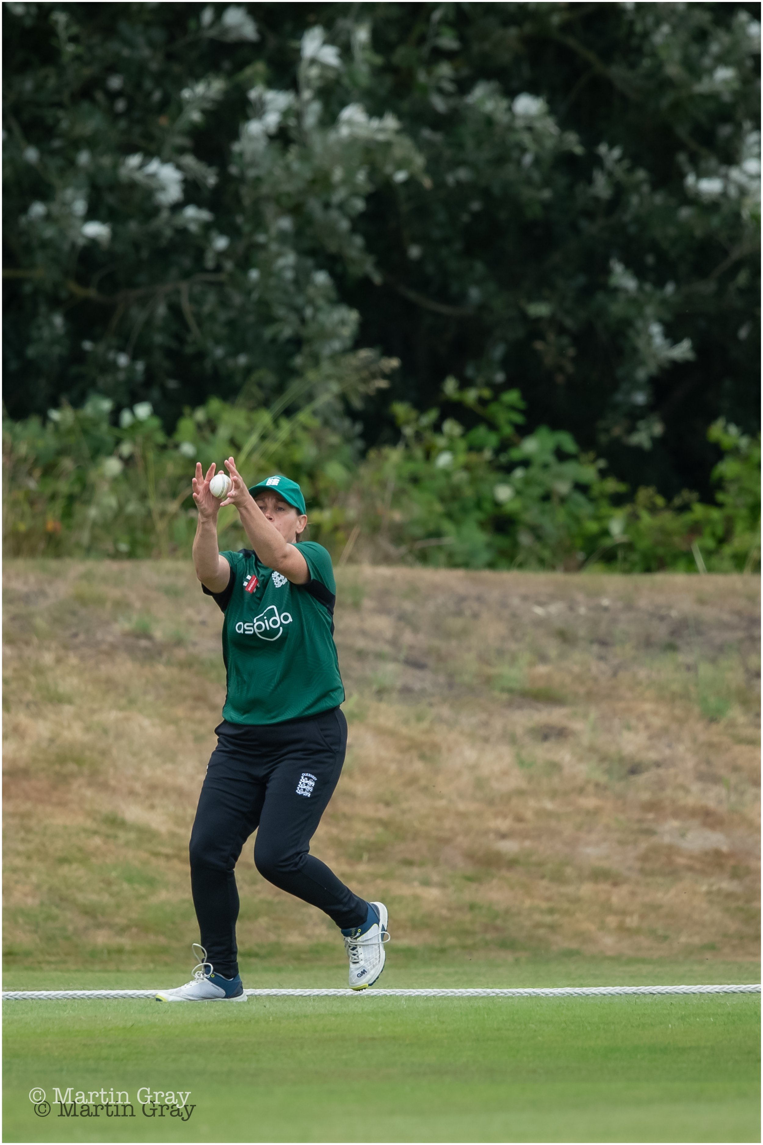 Claire Davies fields on the boundary-4148.jpg