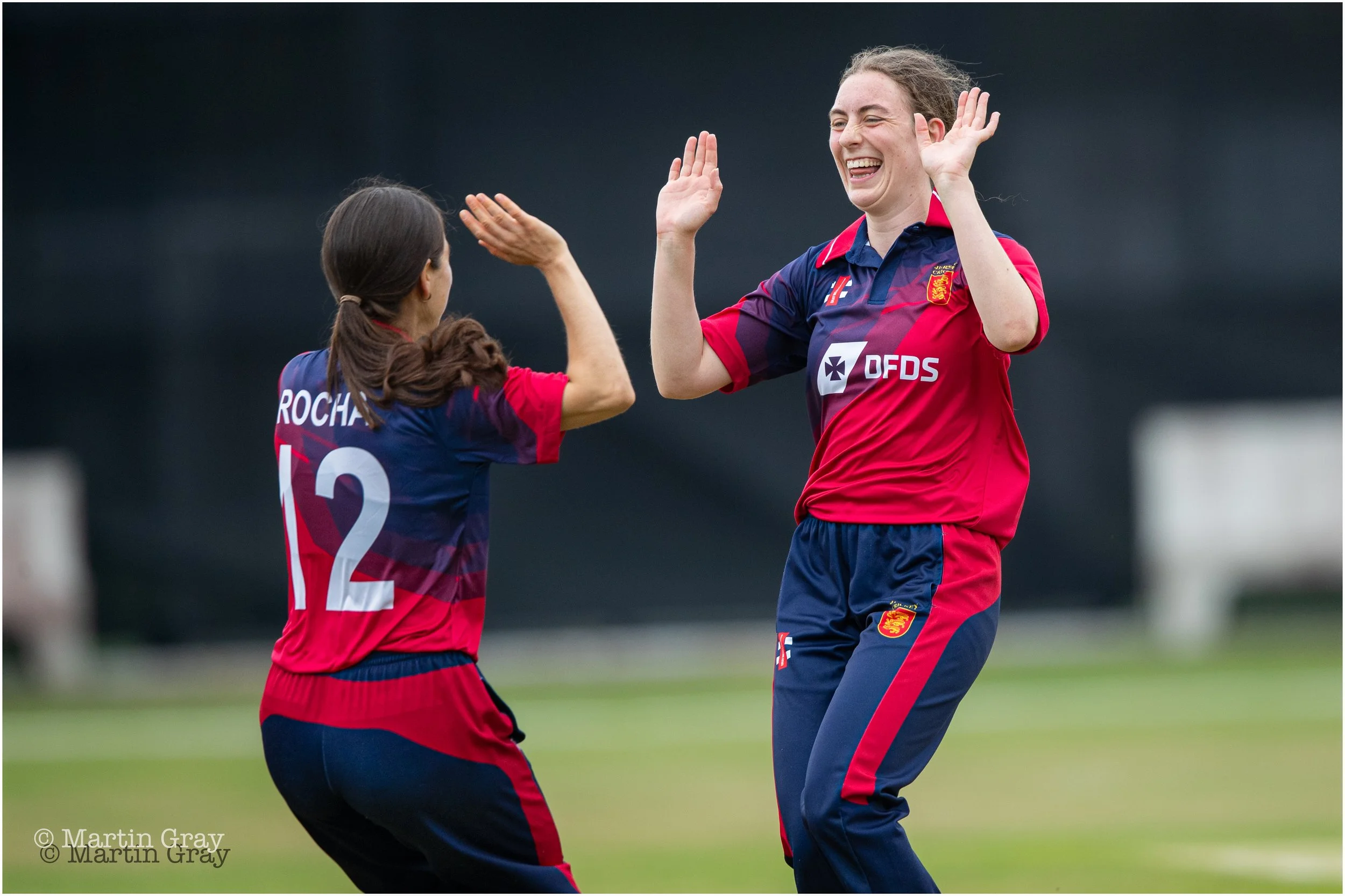 Erin Gouge celebrates the wicket of Robinson-3188.jpg